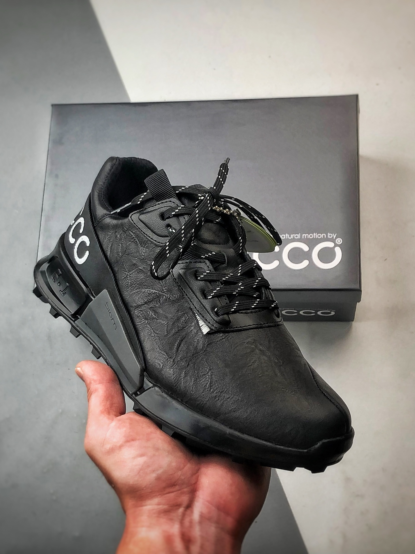 240 Ecco/爱步 健步B系列新款 高尔夫透气防滑运动跑步鞋