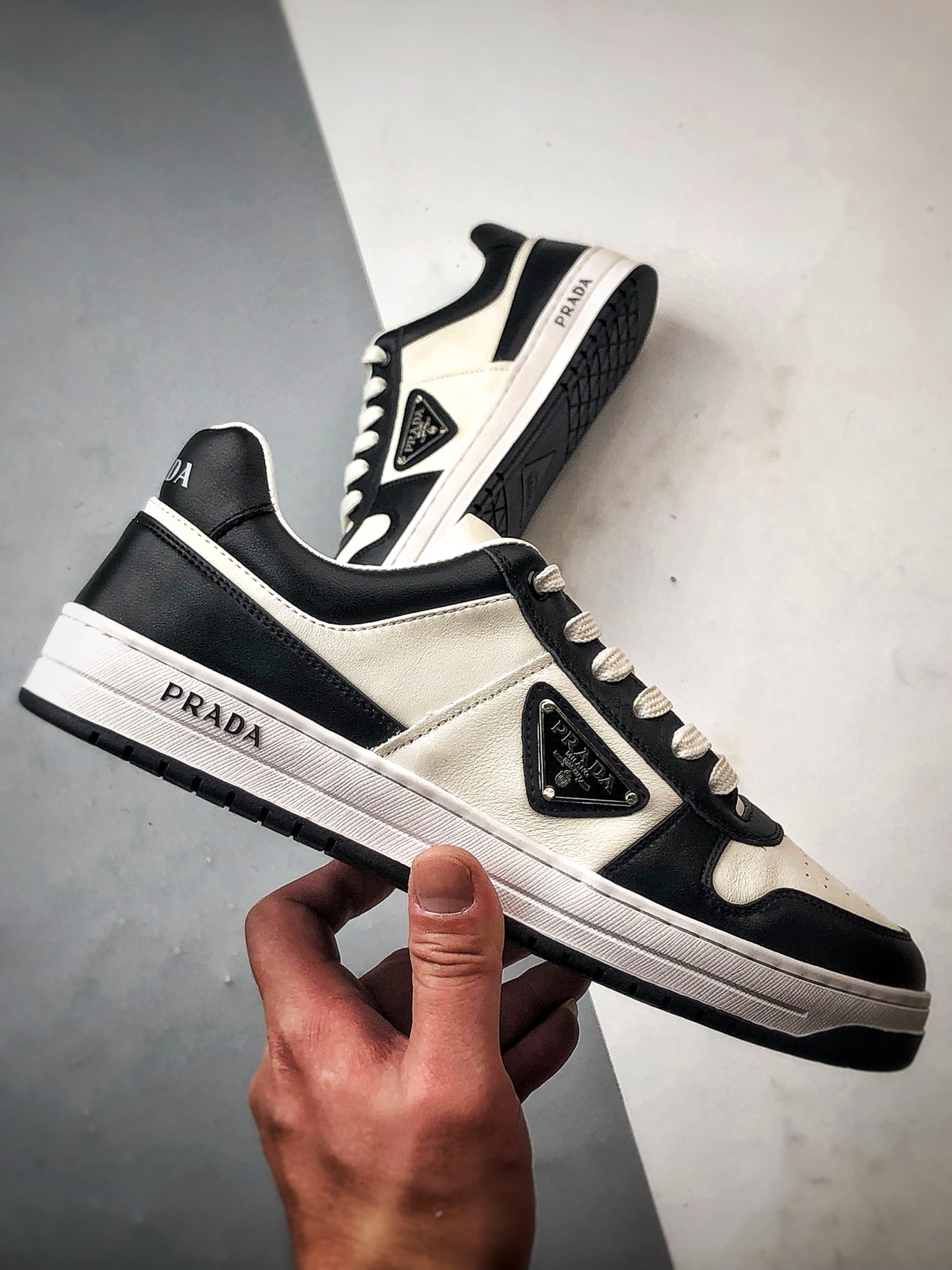 Prada/普拉达 马龙同款低帮运动休闲板鞋