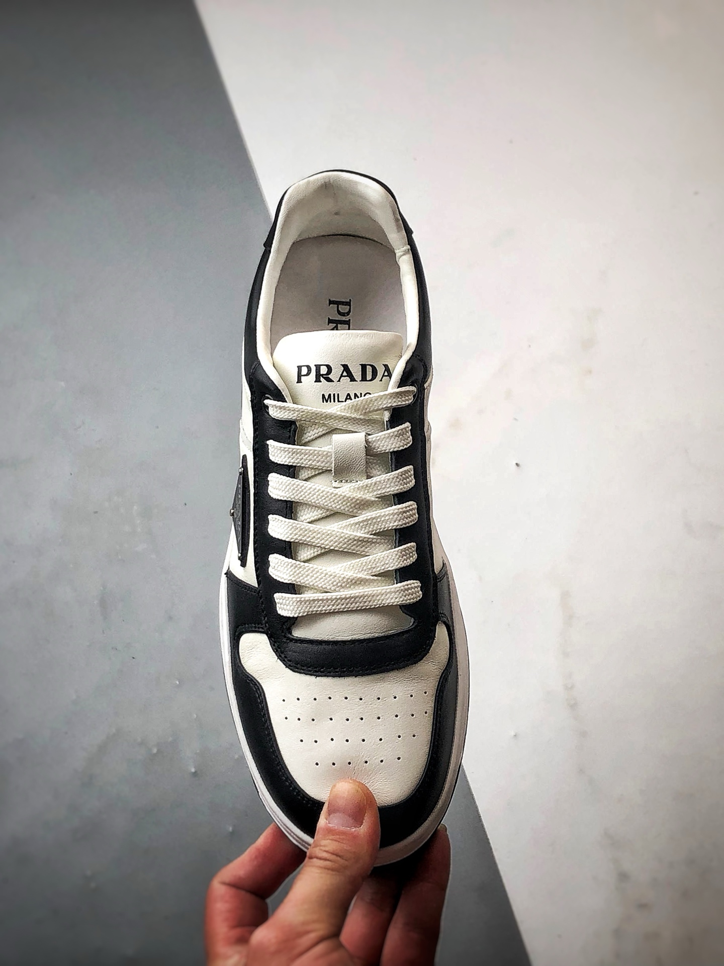 Prada/普拉达 马龙同款低帮运动休闲板鞋