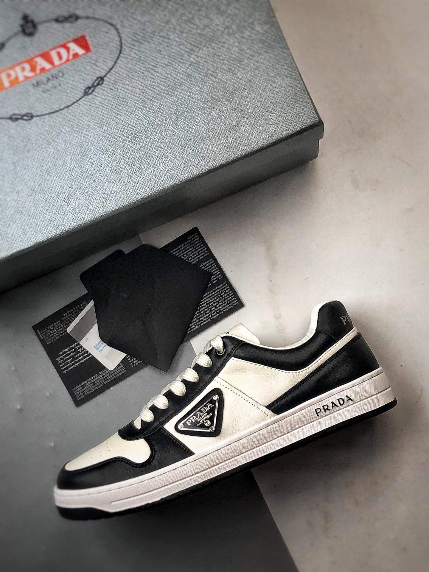 Prada/普拉达 马龙同款低帮运动休闲板鞋
