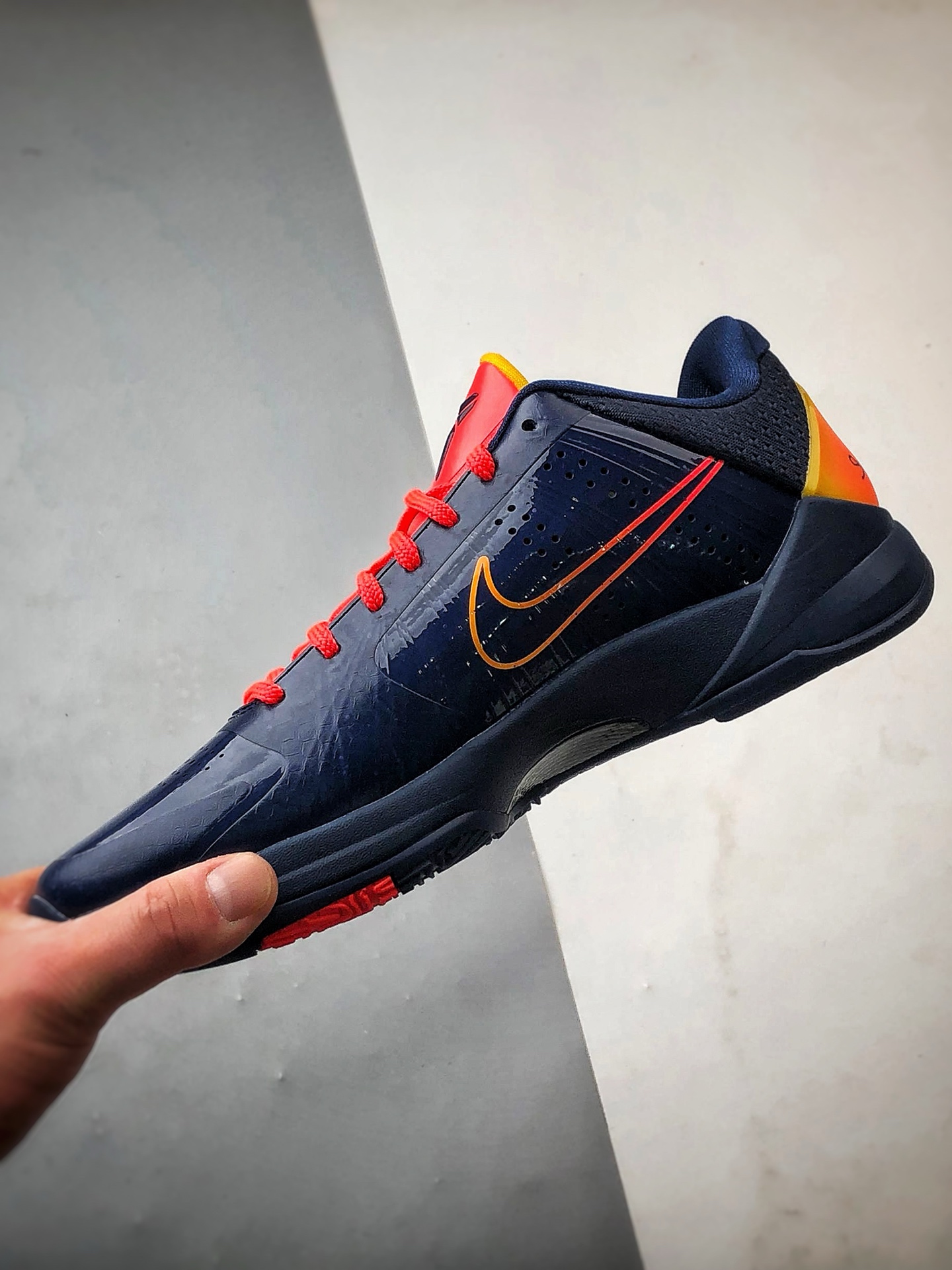 Caitlin Clark x NK Kobe 5 Protro“Indiana Fever” IM3207-400