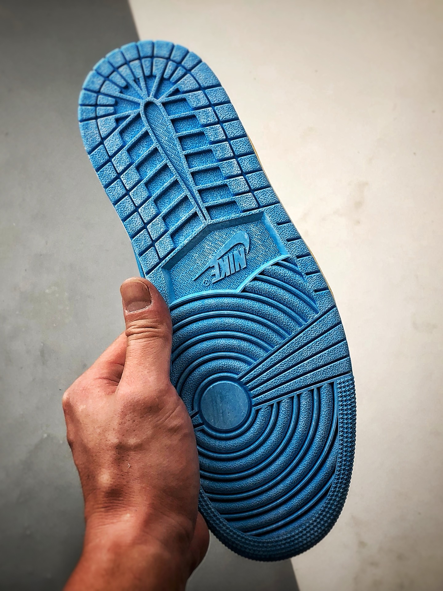 Air Jordan 1 Retro High ”UNC Reimagined” 做旧龟裂北卡蓝 DZ5485-402