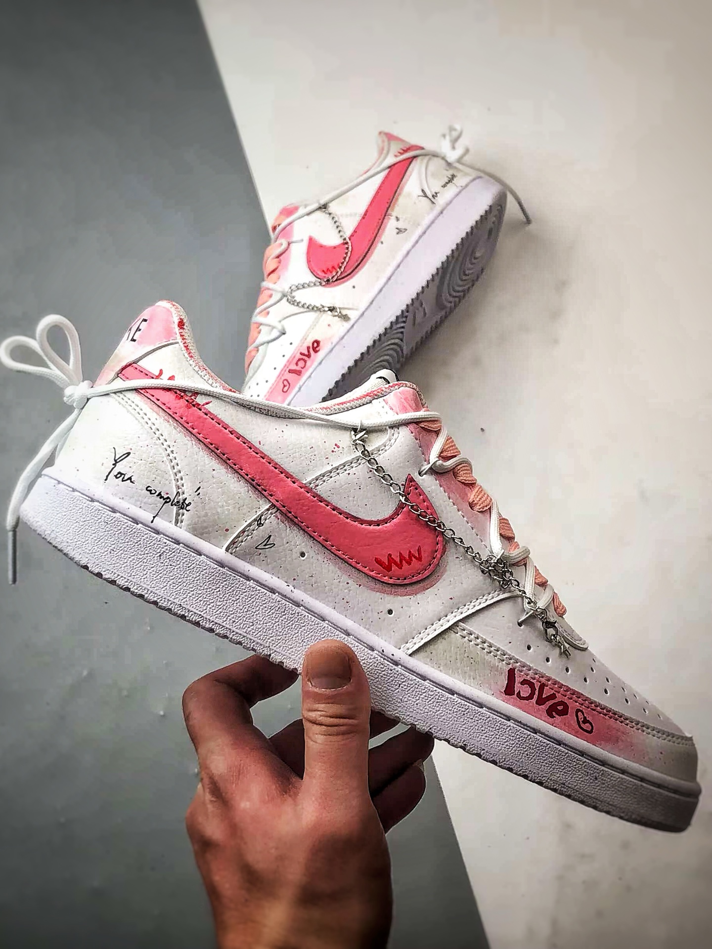 定制球鞋NK Court Vision 1 Low ”涂鸦幸福角” 粉白 手绘泼墨涂鸦定制板鞋 DH2987-213