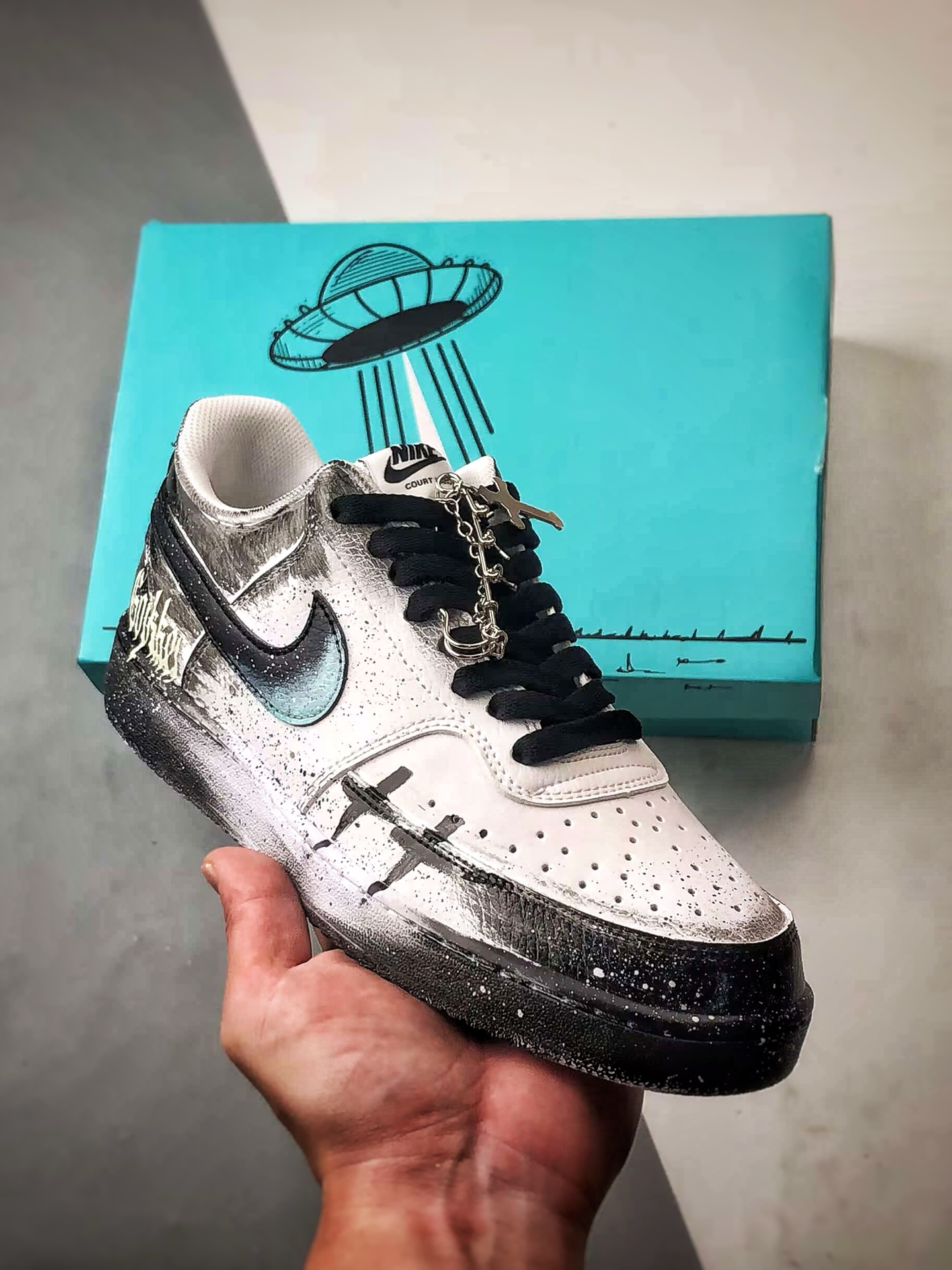 定制球鞋NK Court Vision 1 Low ”幻影十字架” 黑白 手绘泼墨涂鸦定制板鞋 DH2987-099