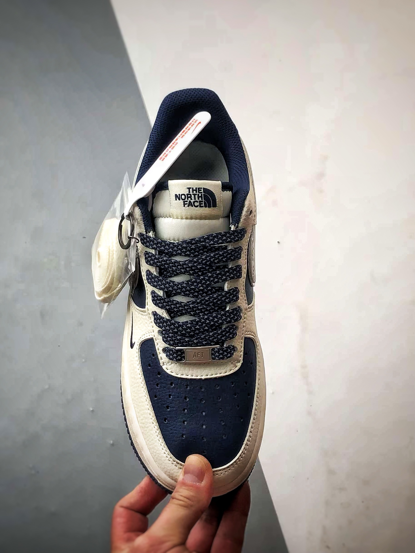 TNF x Air Force 1 Low 米蓝印字反光钩 HH7518-075