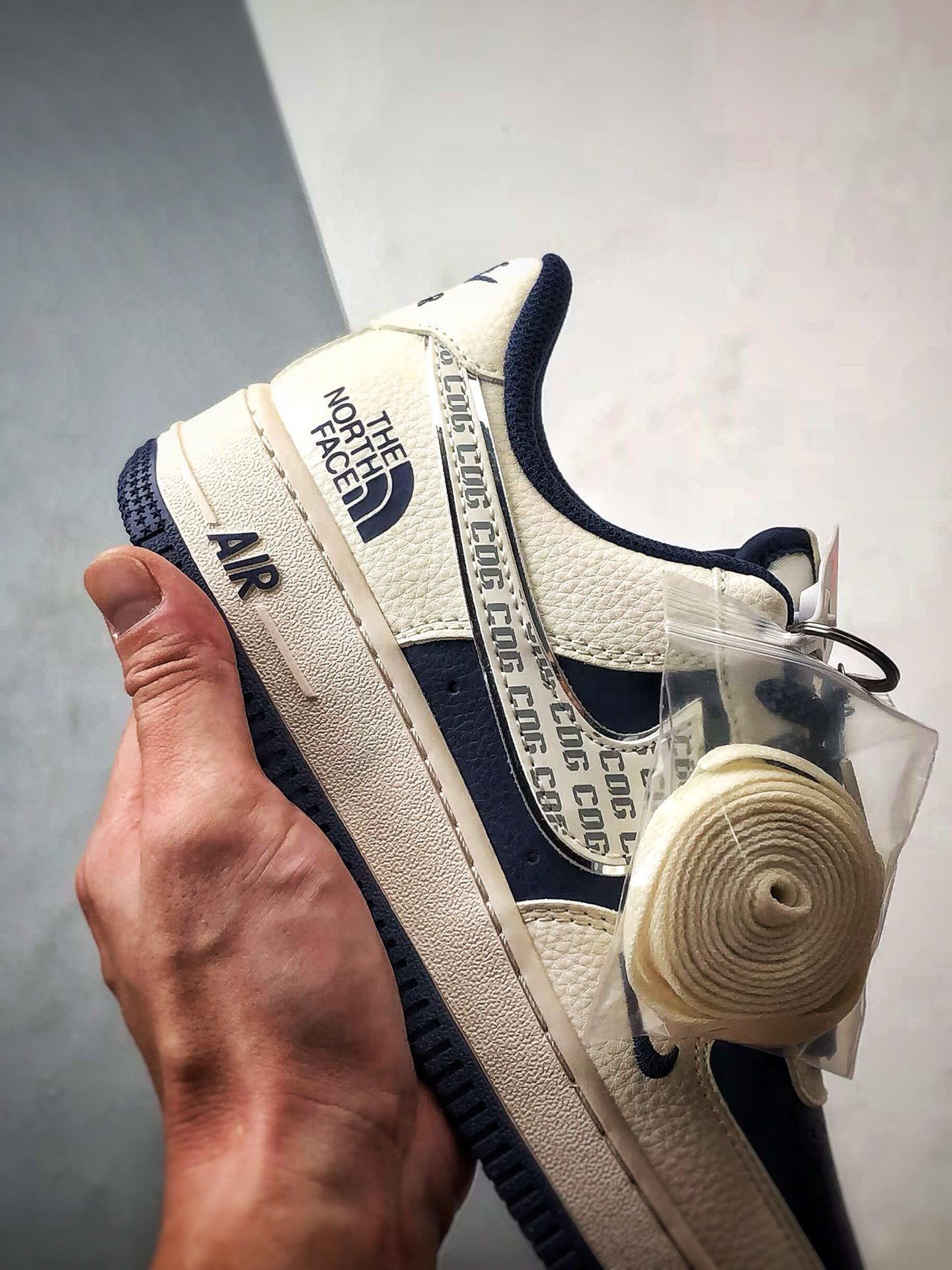 TNF x Air Force 1 Low 米蓝印字反光钩 HH7518-075