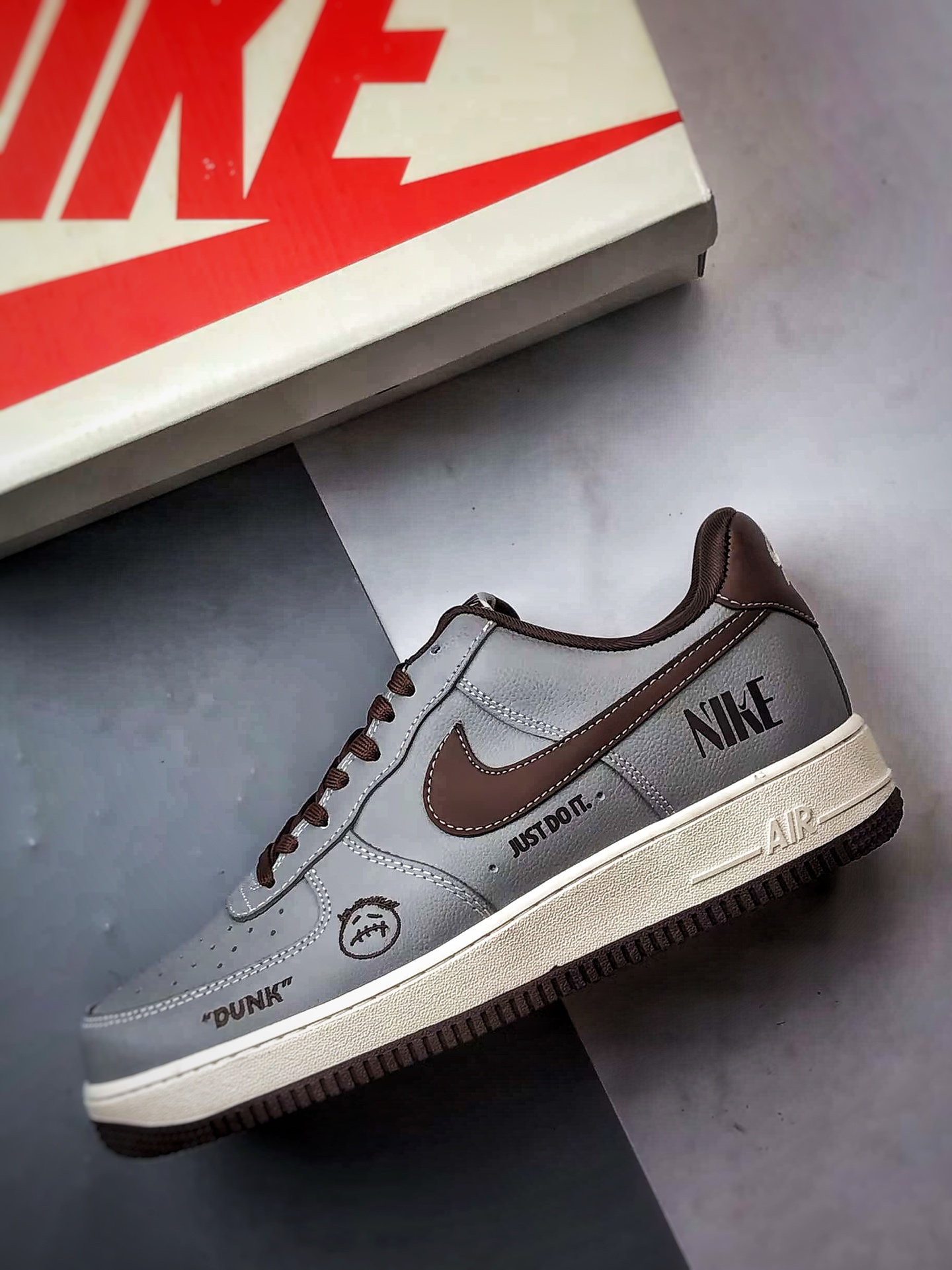260 Air Force 1 Low 印字灰棕鬼脸 KK1988-073