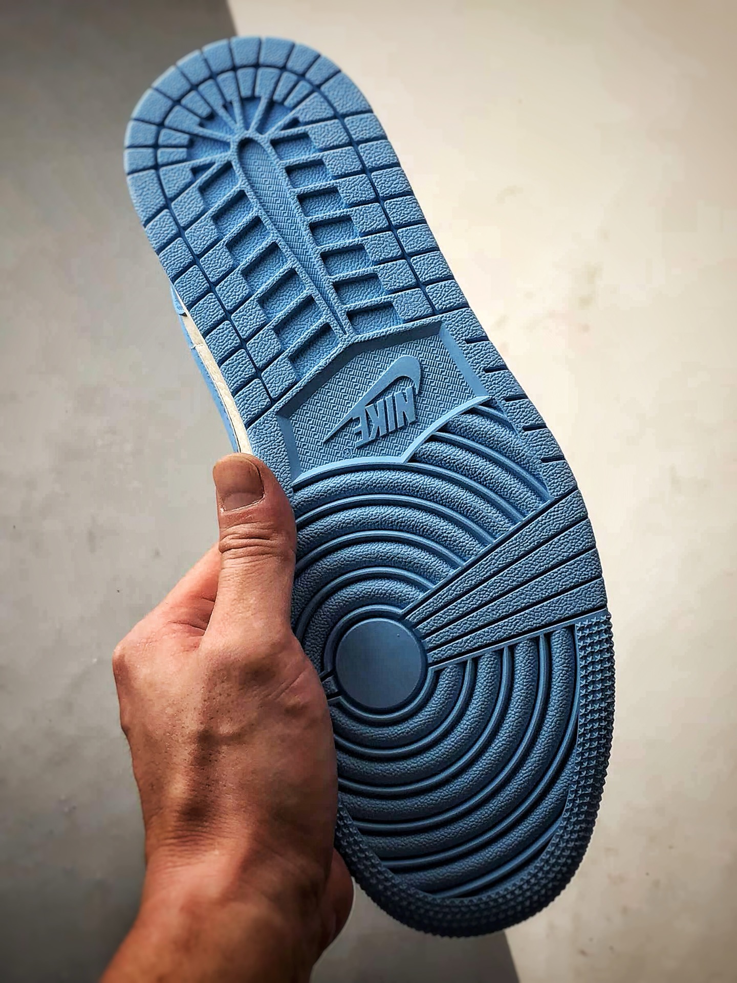 270 Air Jordan 1 Low ”高端定制” 斯图西米白蓝反光钩 XS6086-559
