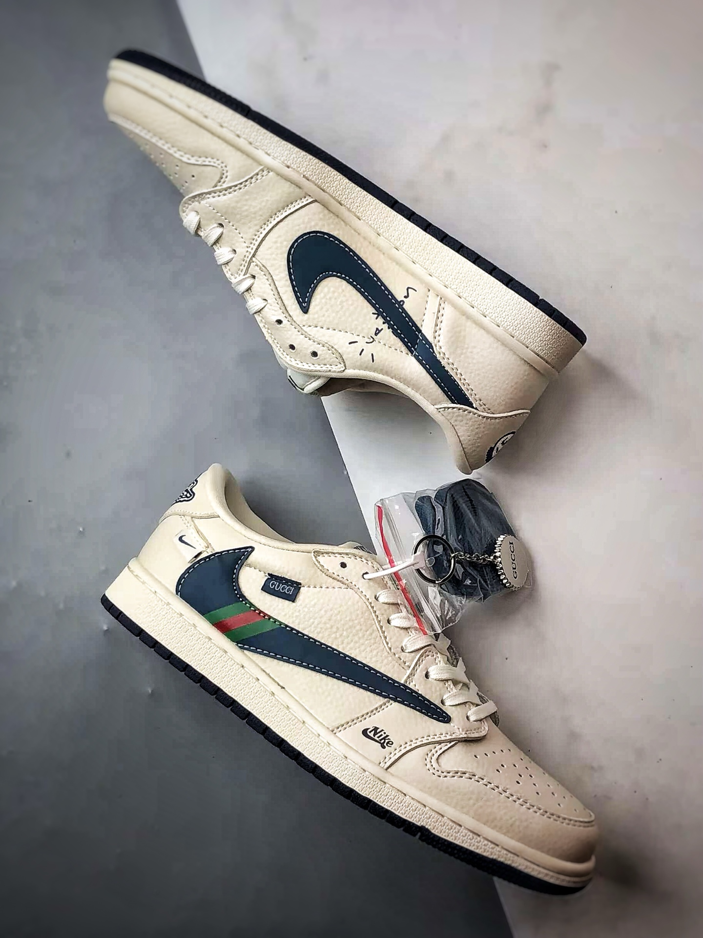 270 Air Jordan 1 Low ”高端定制” 古驰米白蓝彩条倒钩 XS2024-027