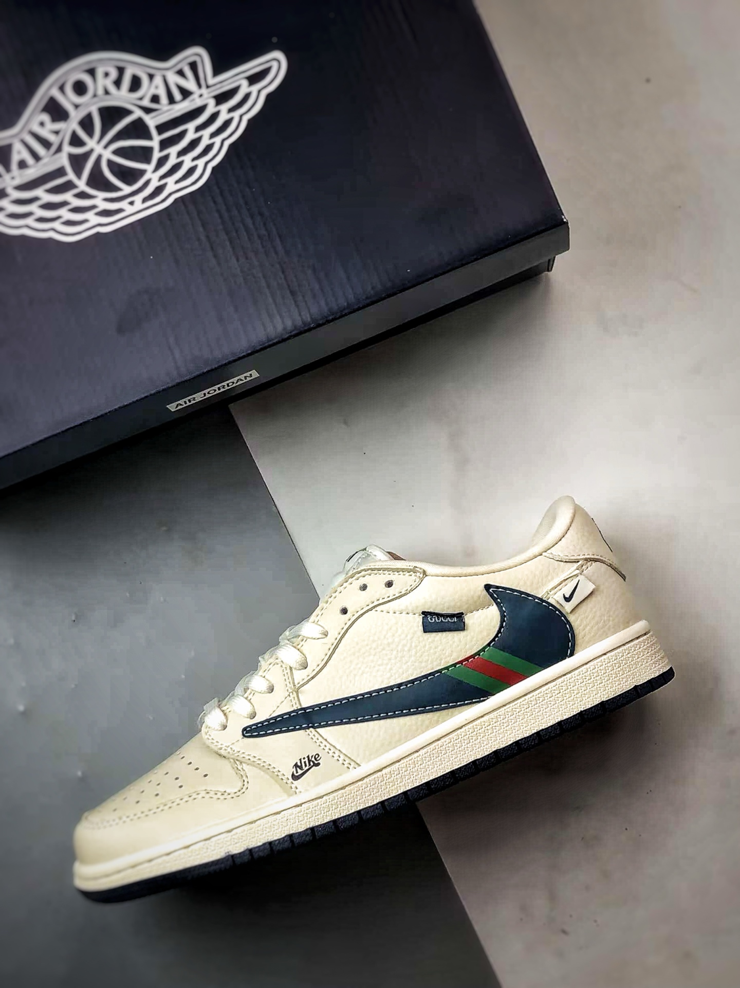 270 Air Jordan 1 Low ”高端定制” 古驰米白蓝彩条倒钩 XS2024-027