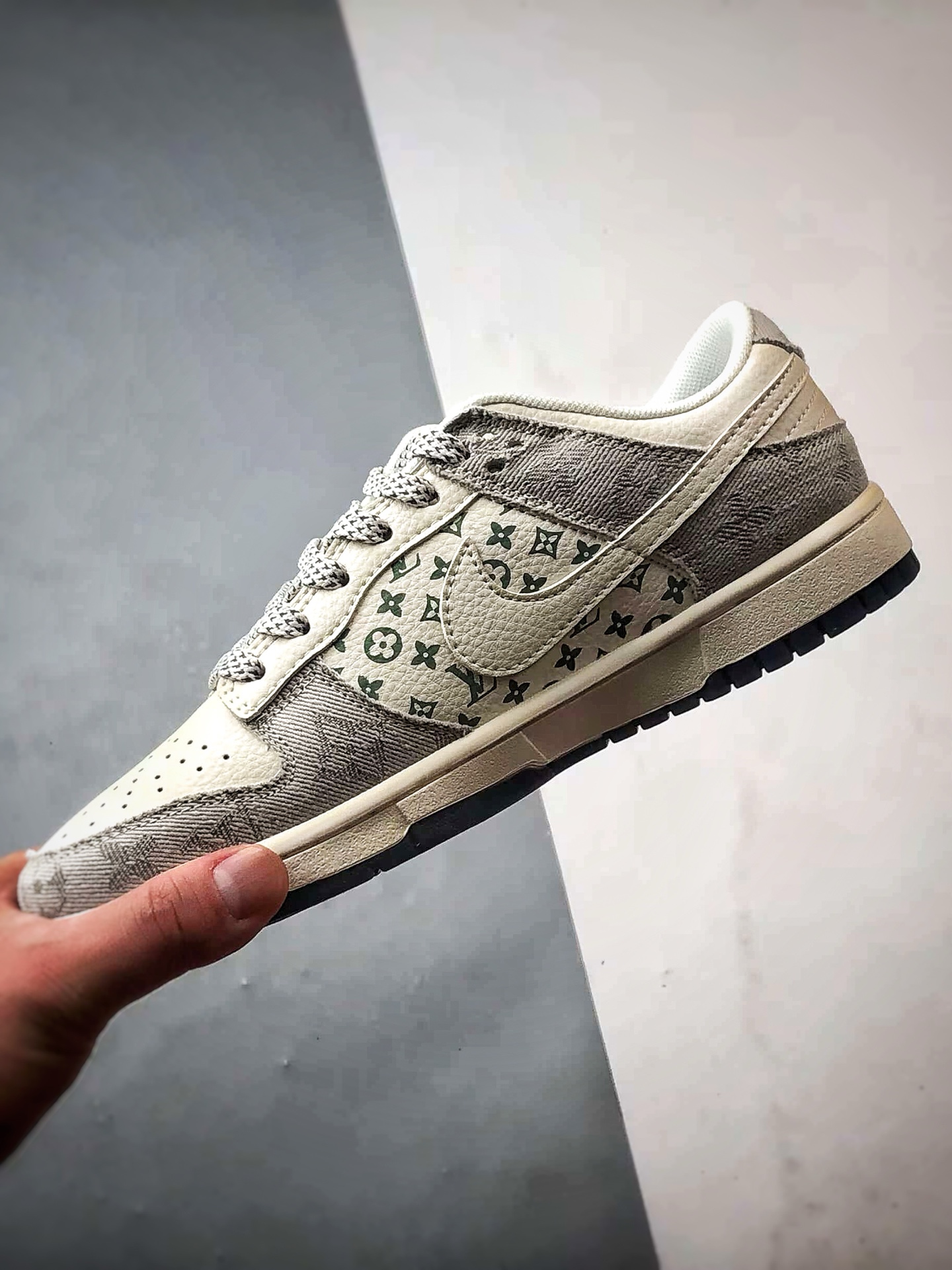 NK Dunk Low Retro ”DIY高端定制” LV印花白灰牛仔布 低帮休闲运动板鞋 XX3168-141