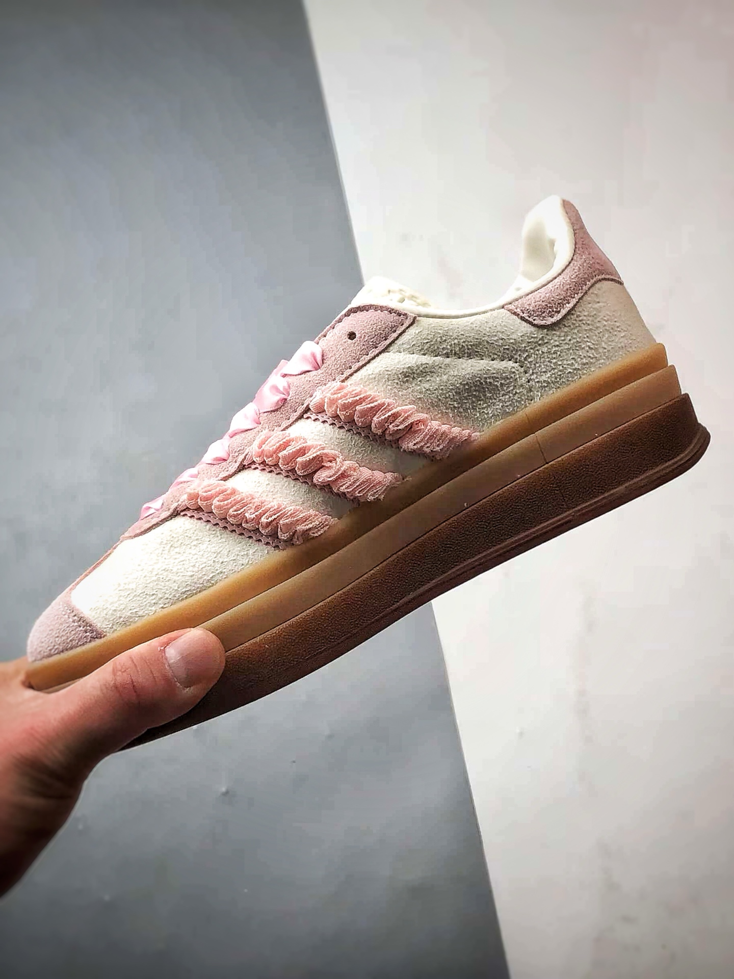 AD Originals Gazelle Bold 白粉 厚底防滑休闲板鞋 JR8374