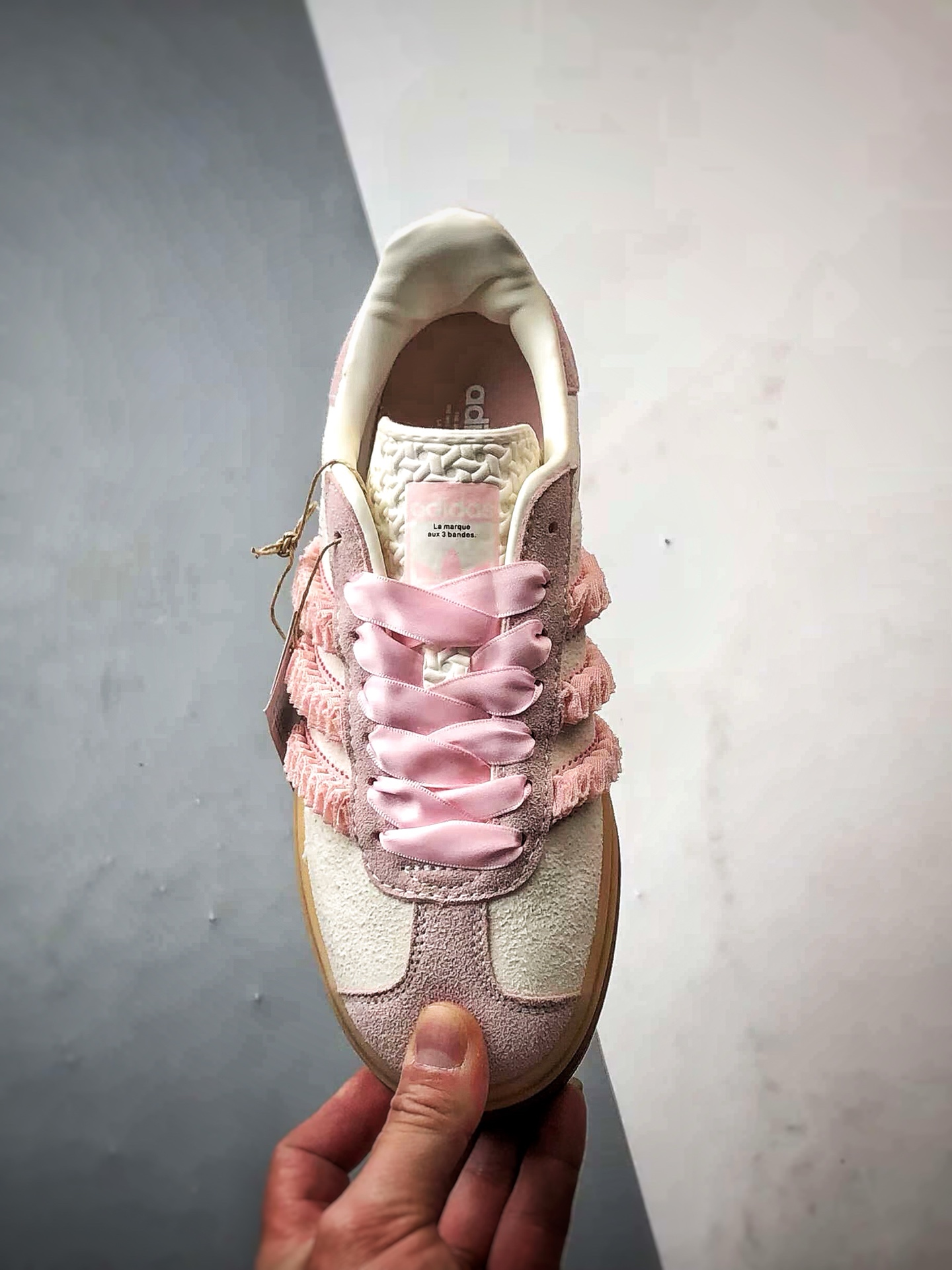 AD Originals Gazelle Bold 白粉 厚底防滑休闲板鞋 JR8374