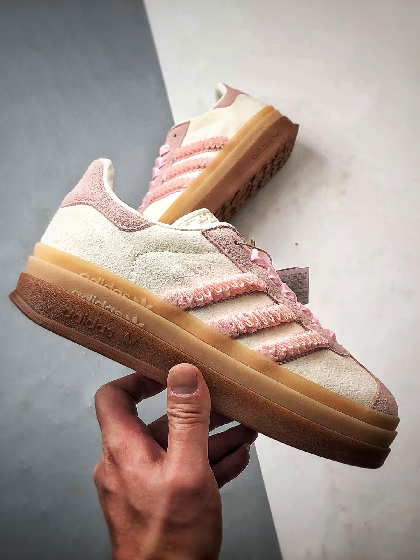 AD Originals Gazelle Bold 白粉 厚底防滑休闲板鞋 JR8374