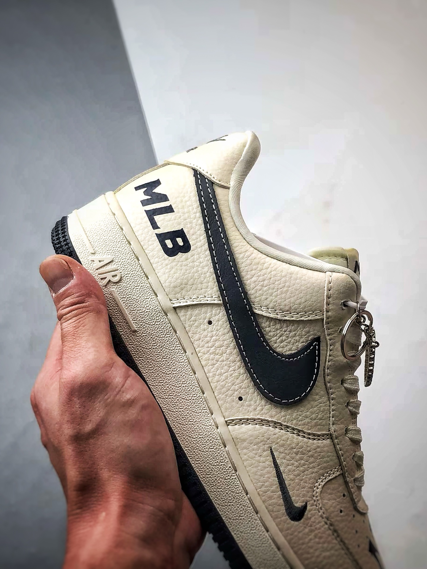 260 MLB x Air Force 1 Low 米白黑 DF0188-051