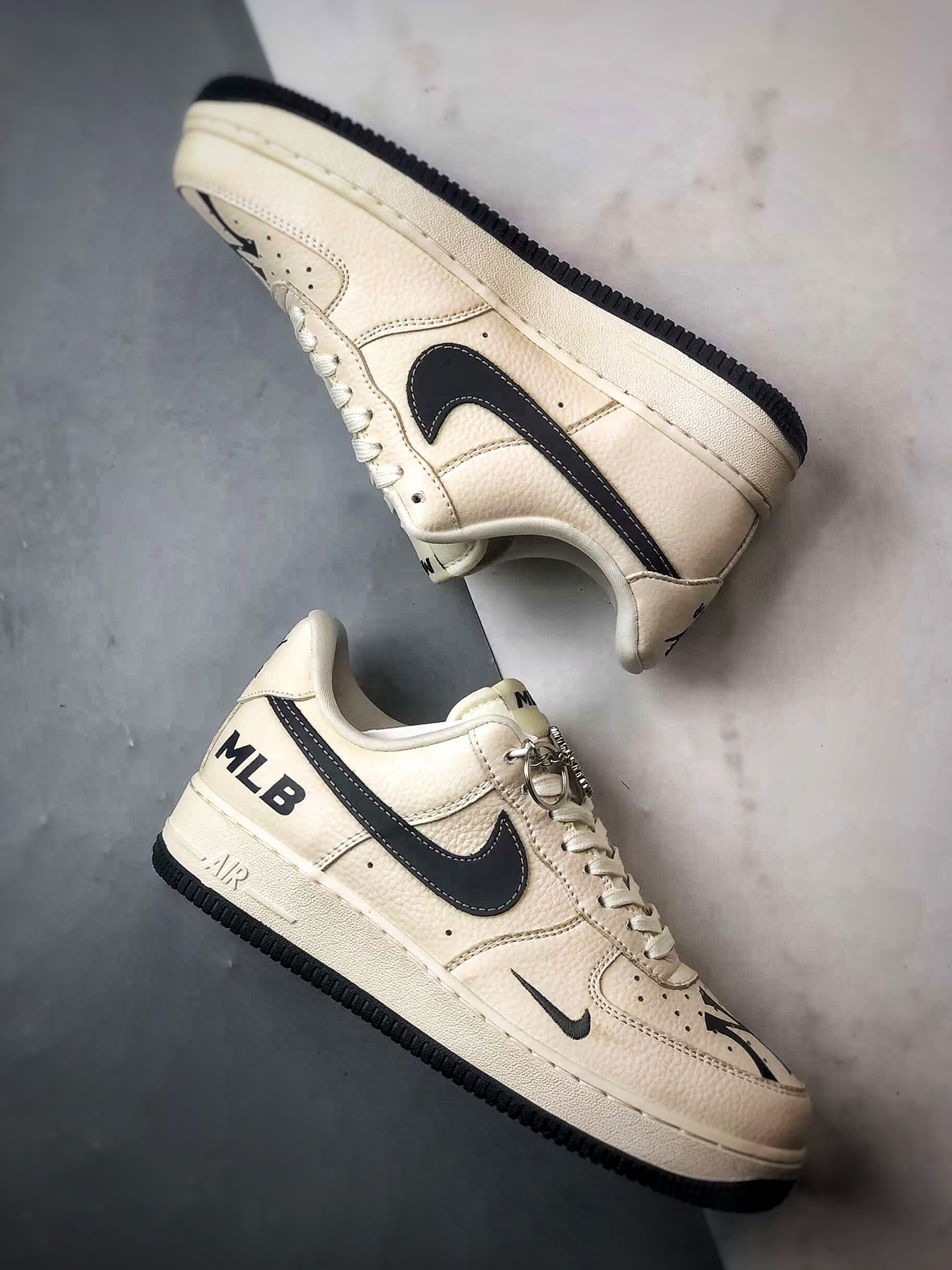260 MLB x Air Force 1 Low 米白黑 DF0188-051