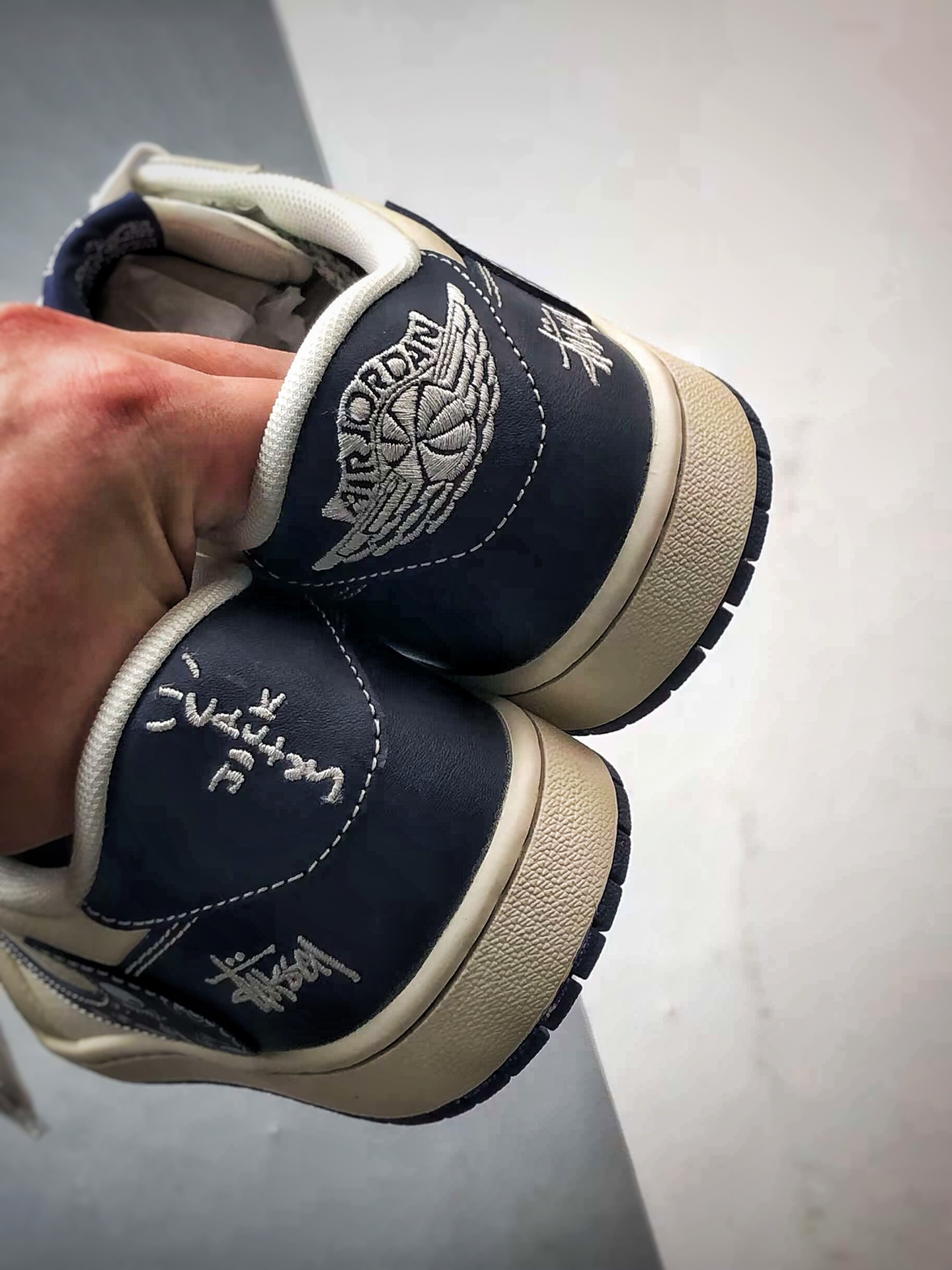 270 Air Jordan 1 Low ”高端定制” 斯图西米灰蓝印花倒钩 JJ2508-551