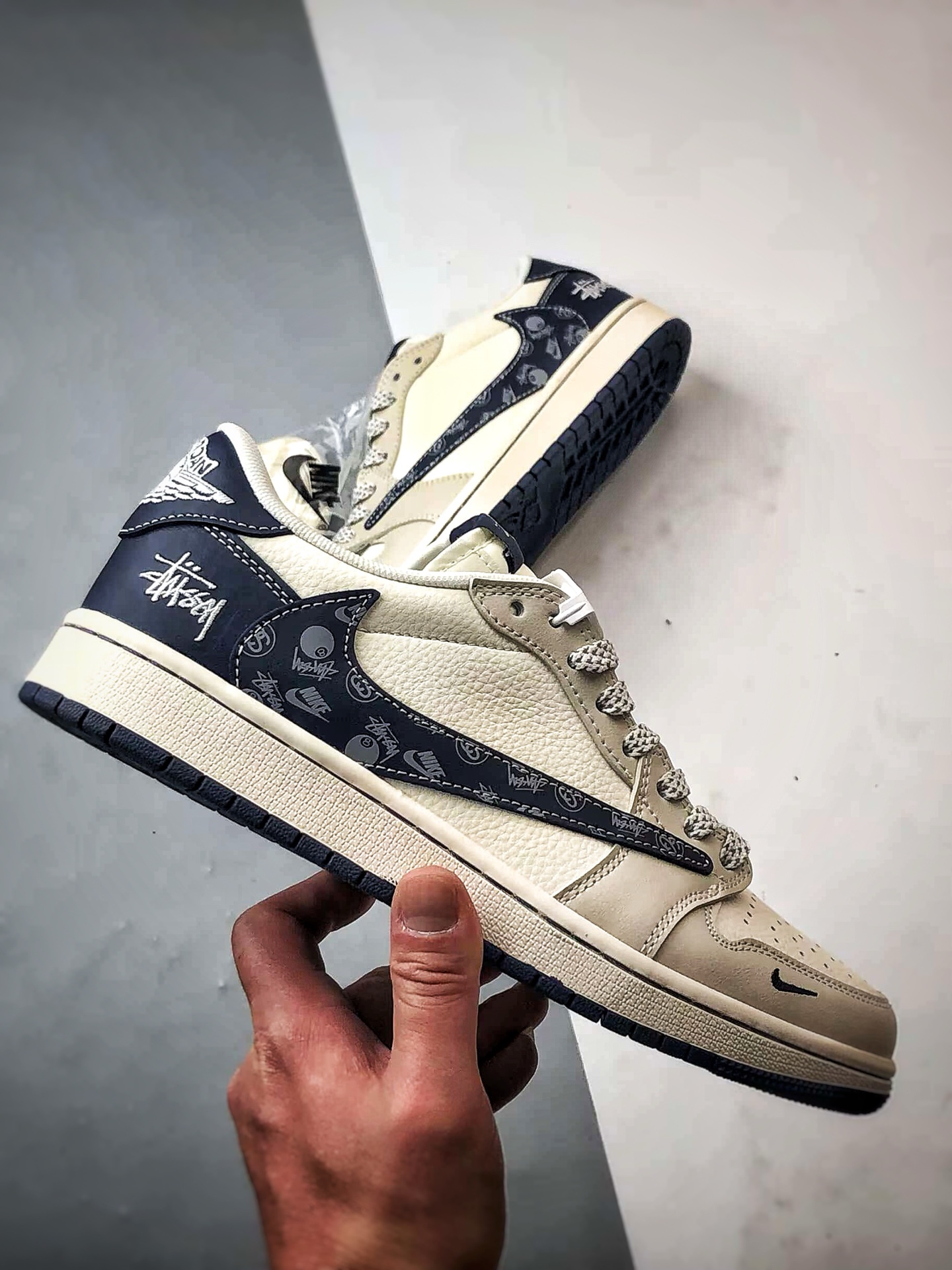 270 Air Jordan 1 Low ”高端定制” 斯图西米灰蓝印花倒钩 JJ2508-551