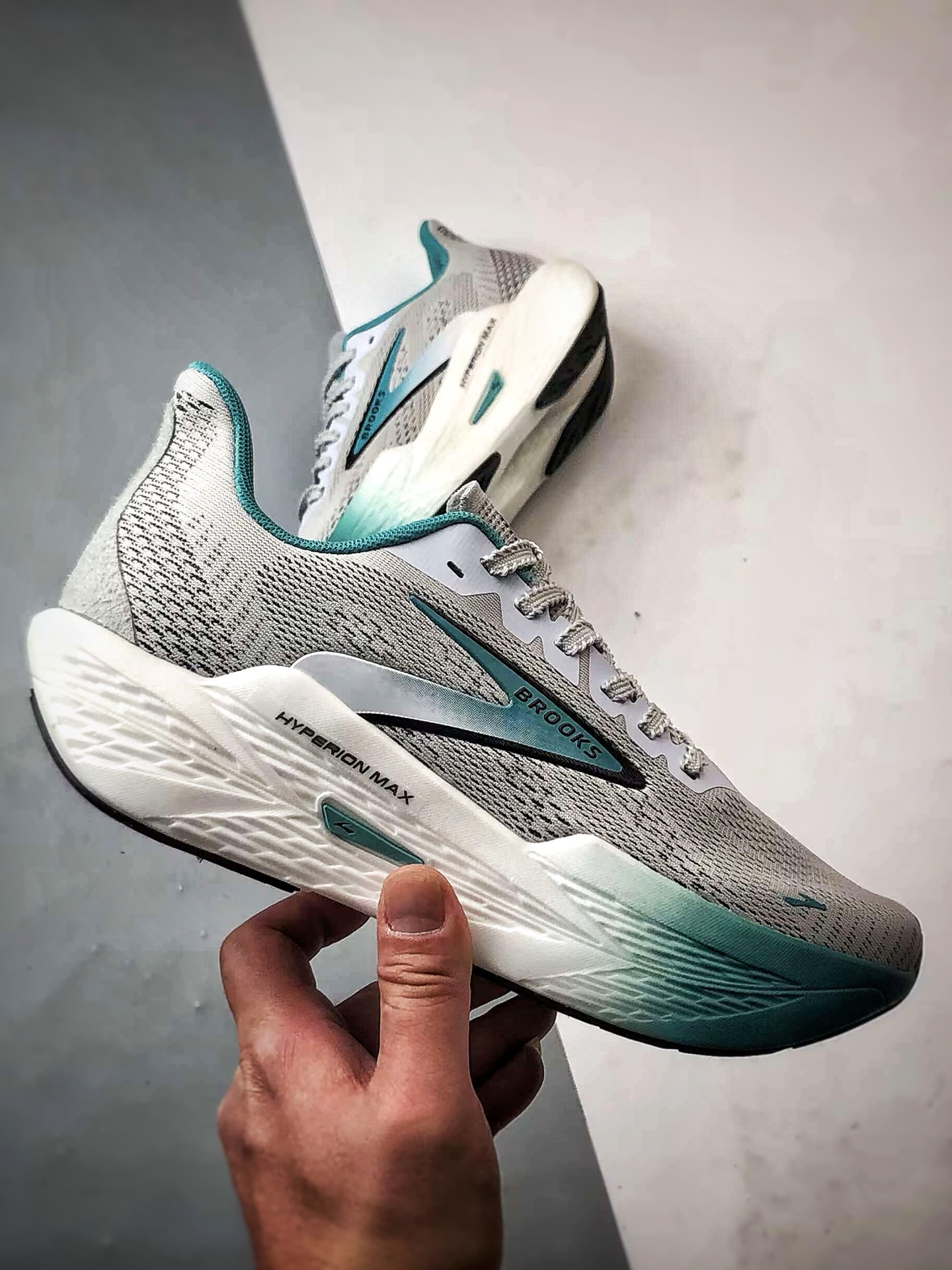 200 Brooks/布鲁克斯 Hyperion Max 2 灰绿 马拉松竞速专业透气跑步鞋