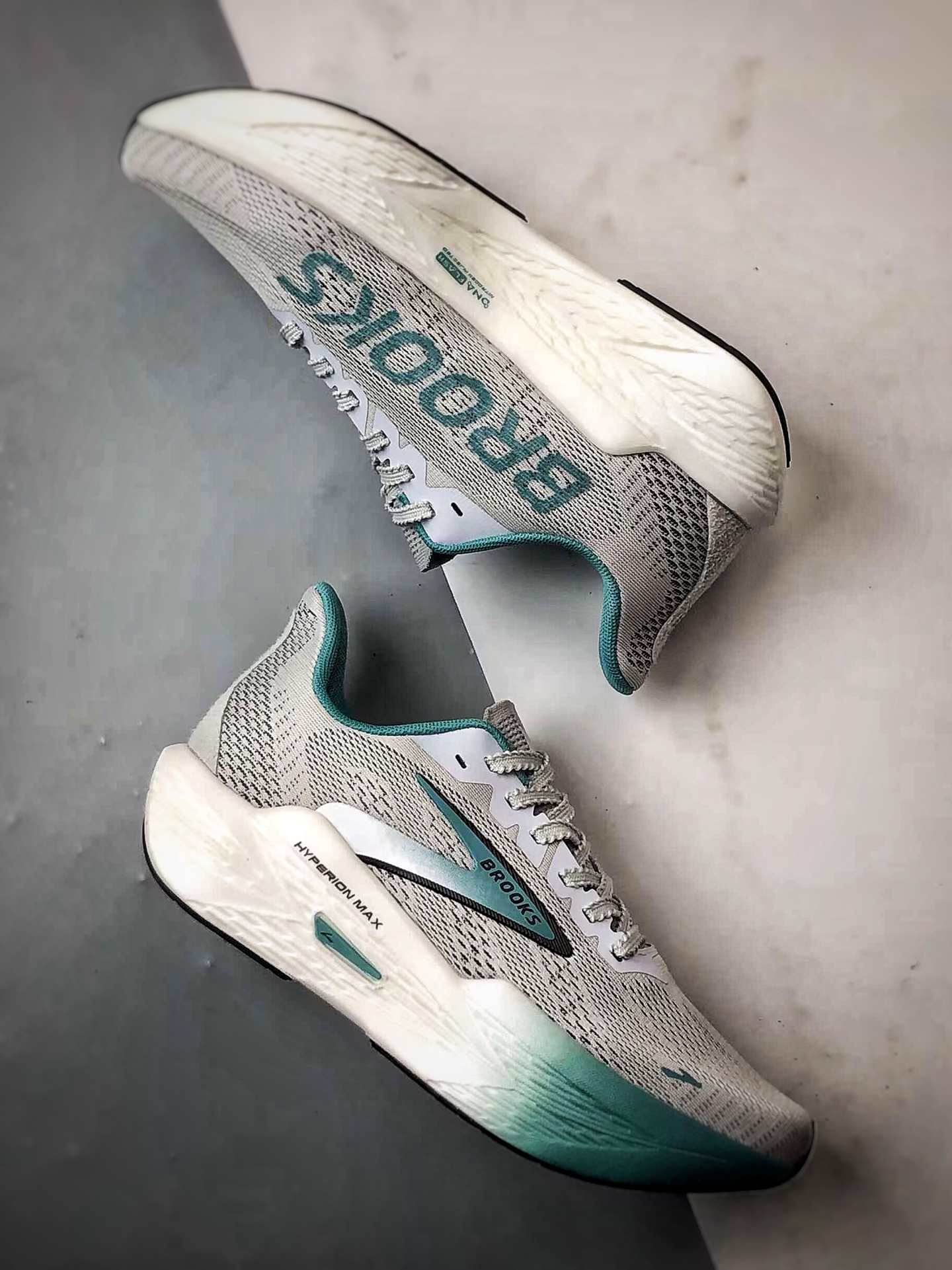 200 Brooks/布鲁克斯 Hyperion Max 2 灰绿 马拉松竞速专业透气跑步鞋