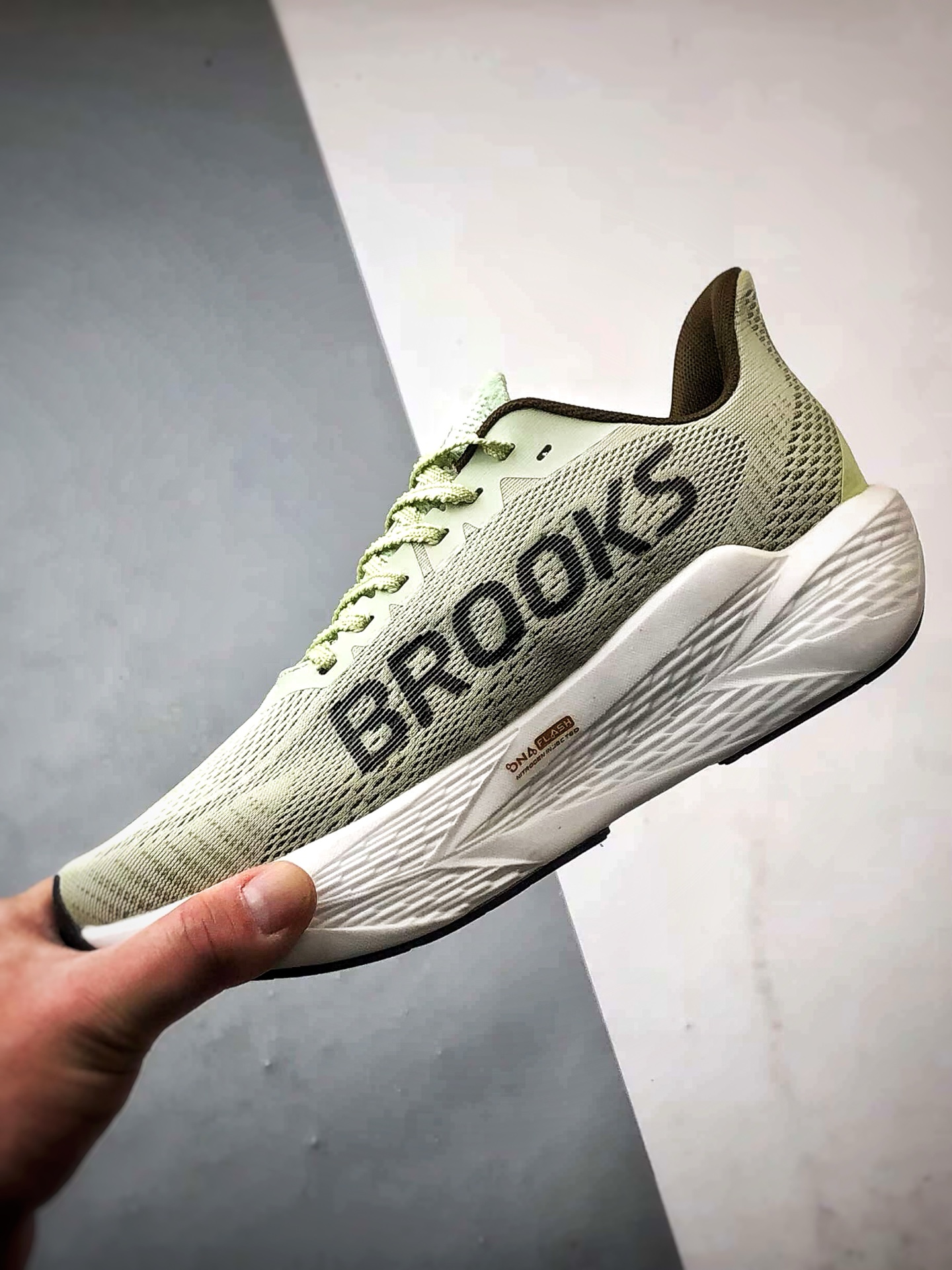 200 Brooks/布鲁克斯 Hyperion Max 2 草绿 马拉松竞速专业透气跑步鞋