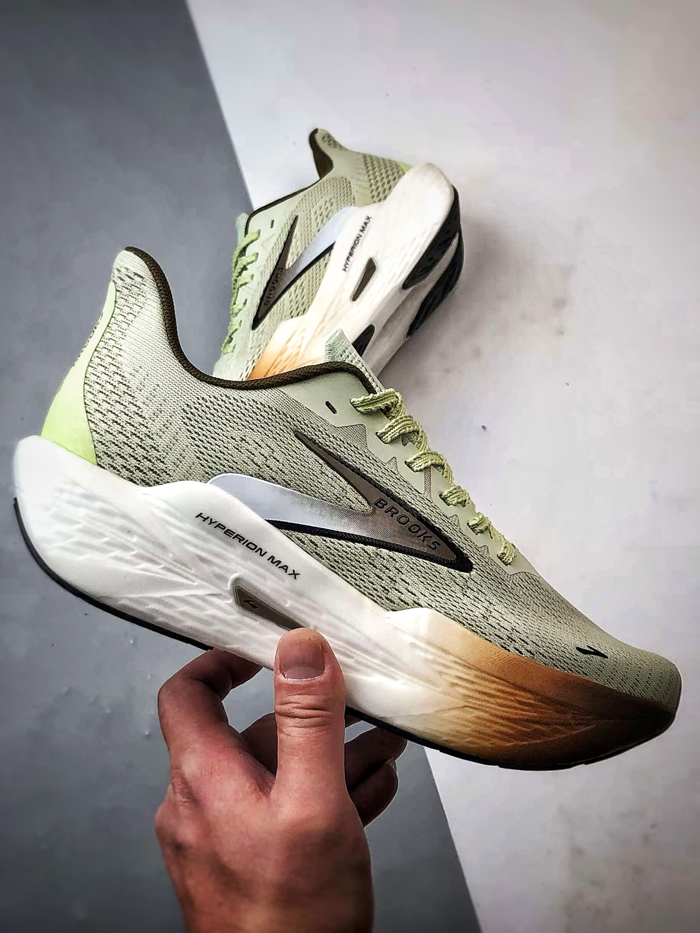 200 Brooks/布鲁克斯 Hyperion Max 2 草绿 马拉松竞速专业透气跑步鞋