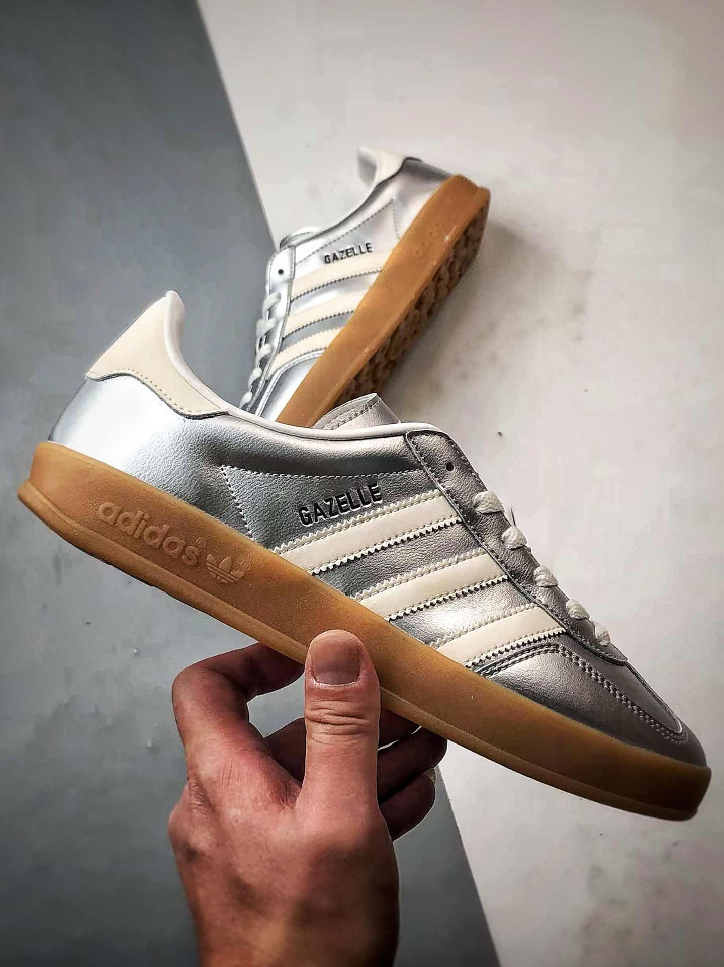 200 AD Originals Gazelle Indoor 金属银 三叶草复古休闲运动板鞋 JR1206