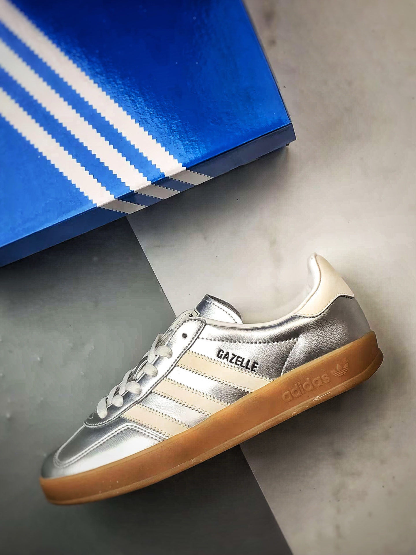 200 AD Originals Gazelle Indoor 金属银 三叶草复古休闲运动板鞋 JR1206