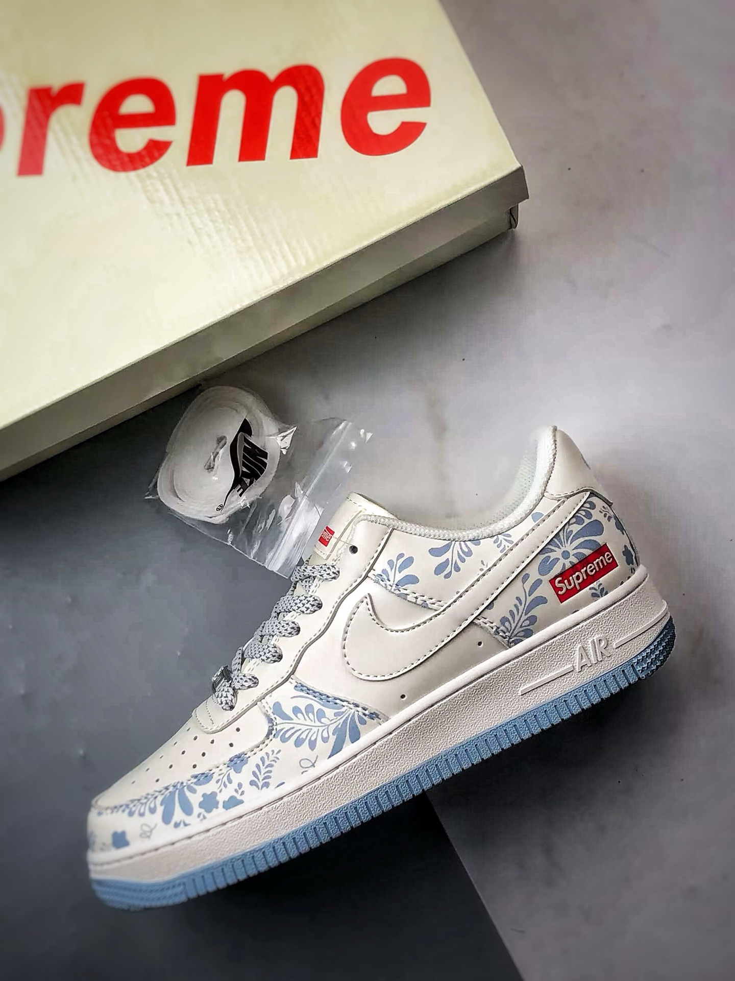 280 Sup x Air Force 1 Low 白蓝印花 XX3168-137