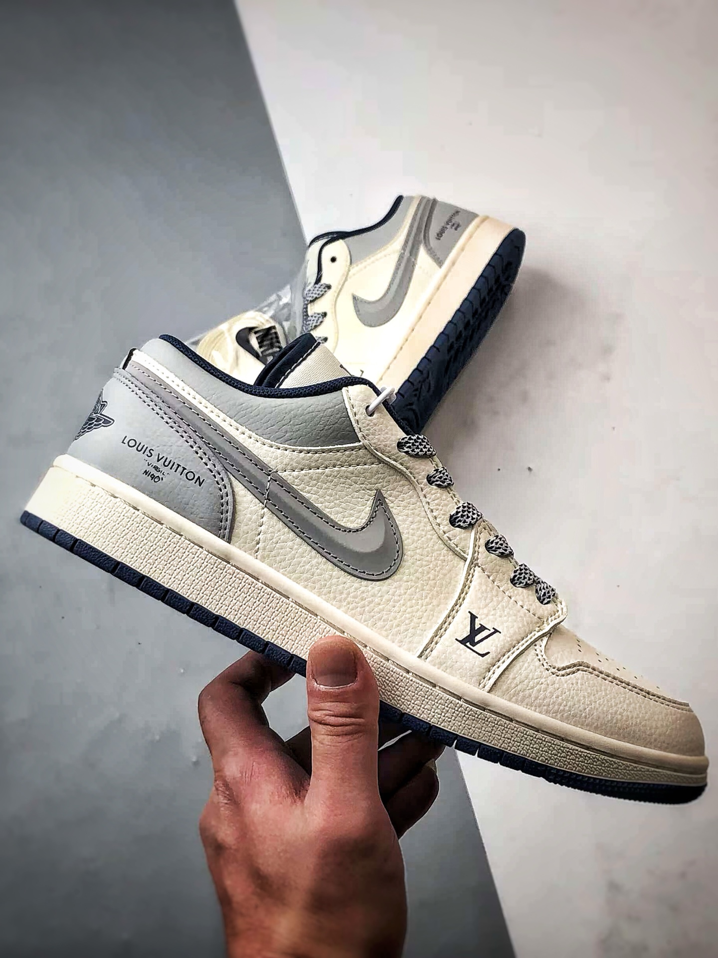 290 Air Jordan 1 Low ”高端定制” LV米灰蓝反光钩 XS6086-557