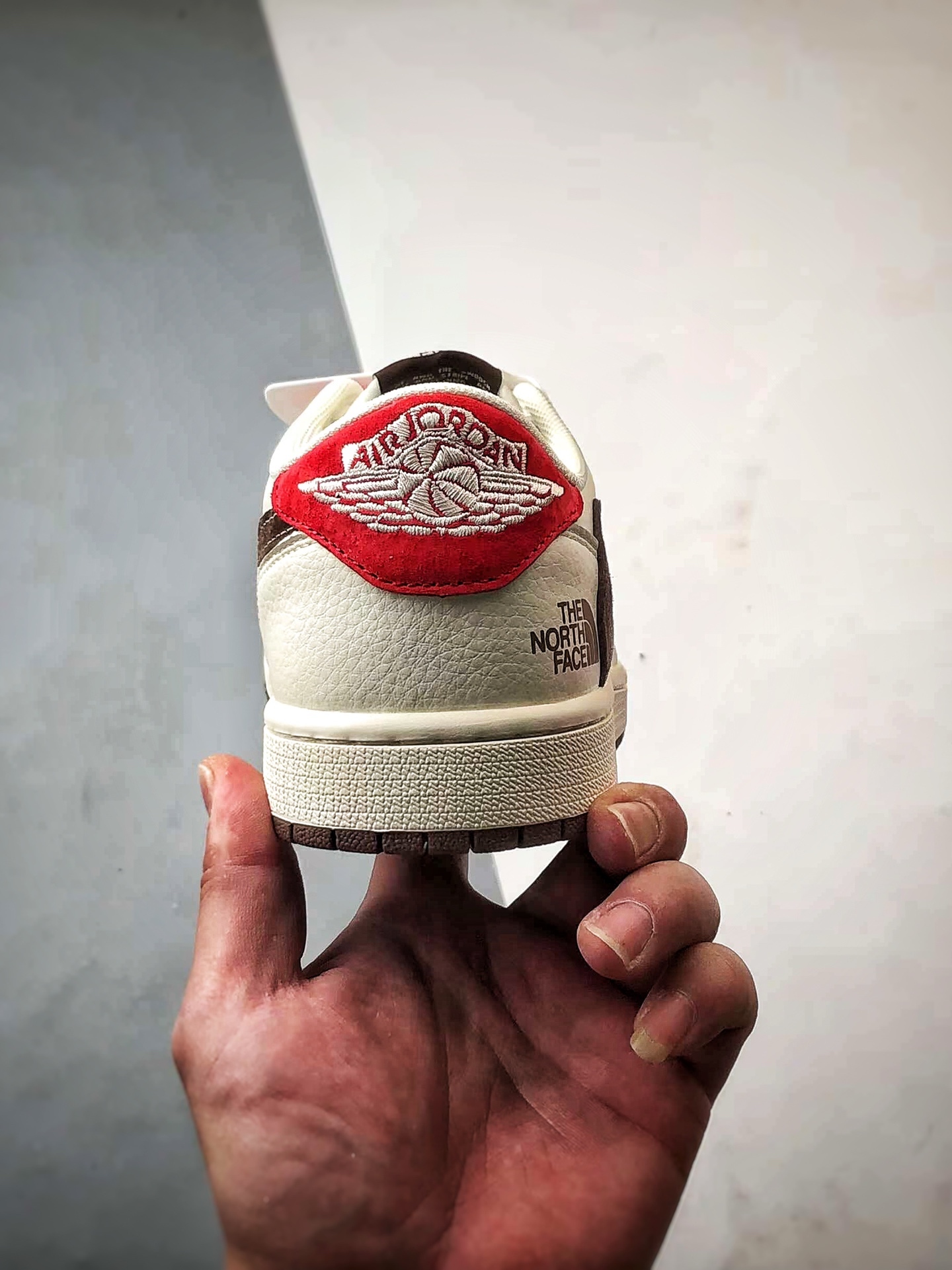 290 Air Jordan 1 Low ”高端定制” 北面米棕红倒钩 FC1688-213