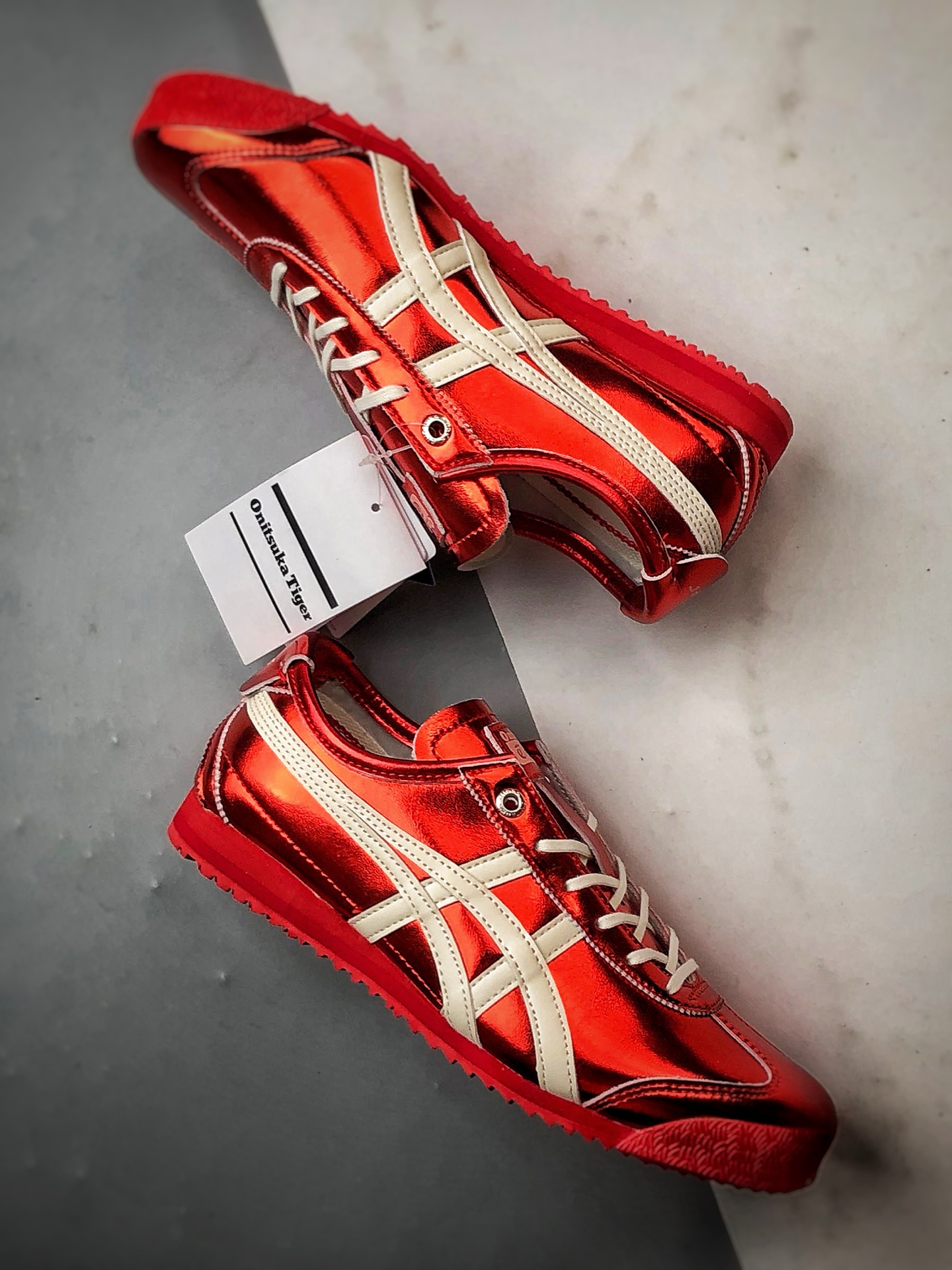 180 Asics 鬼冢虎 Mexico 66 SD 红色镜面 1183C468-701