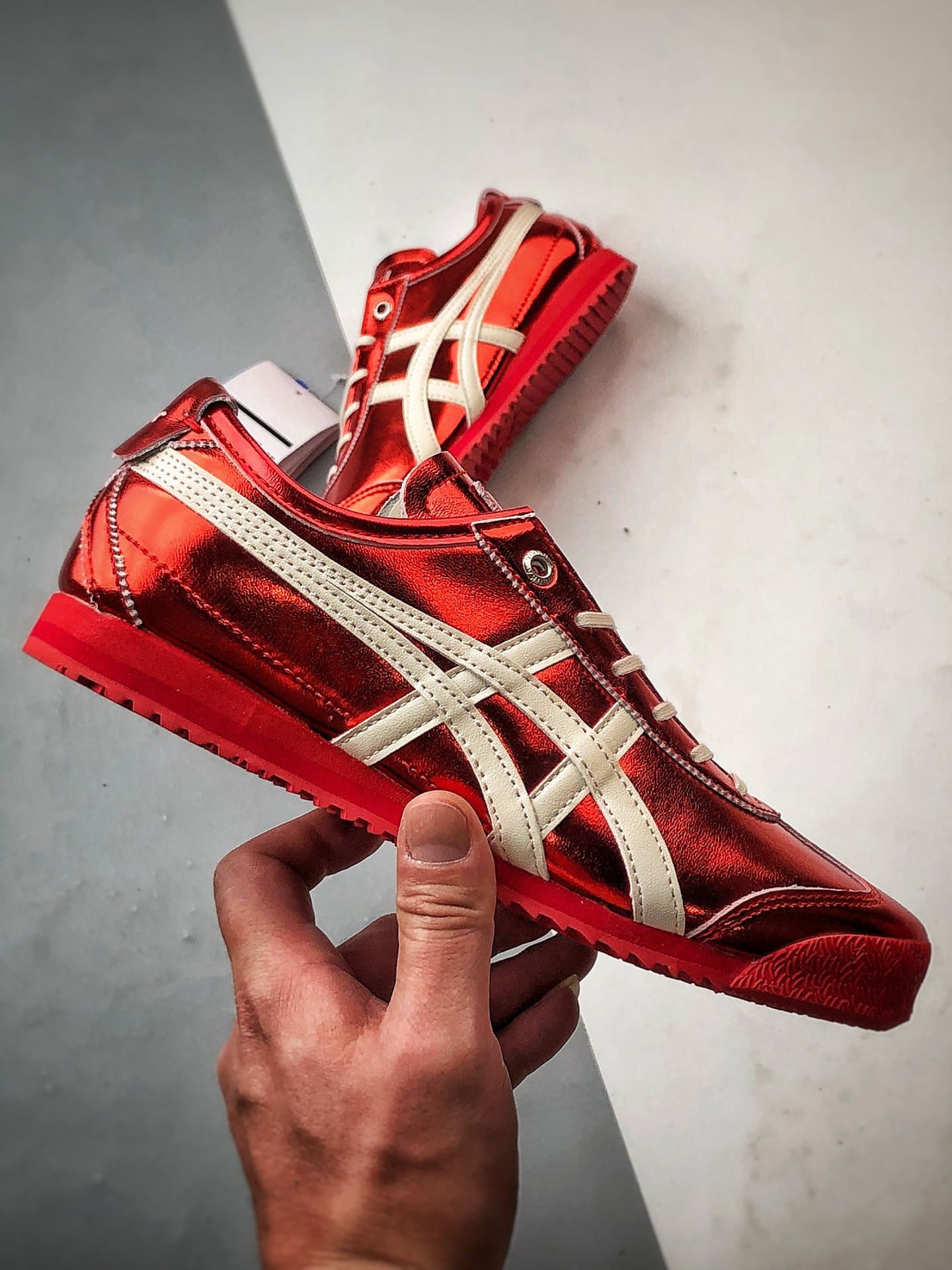 180 Asics 鬼冢虎 Mexico 66 SD 红色镜面 1183C468-701