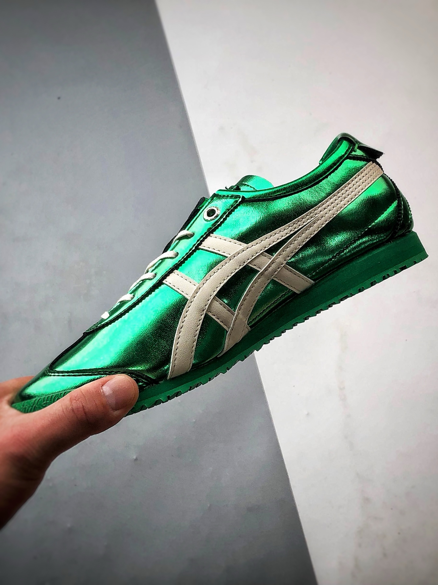 180 Asics 鬼冢虎 Mexico 66 SD 绿色镜面 1183C468-301