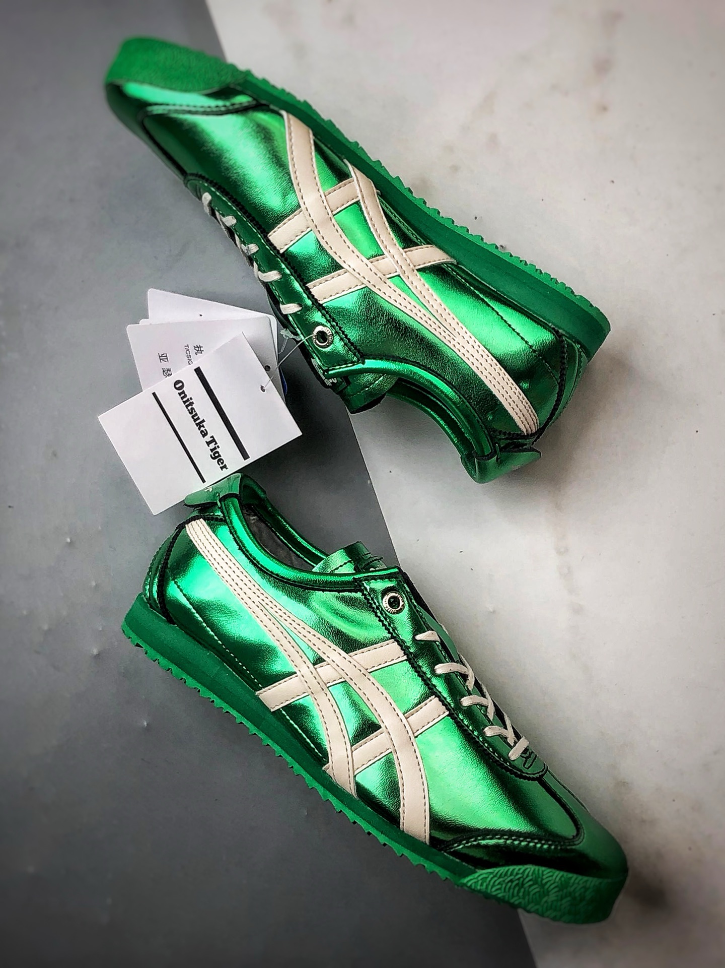 180 Asics 鬼冢虎 Mexico 66 SD 绿色镜面 1183C468-301