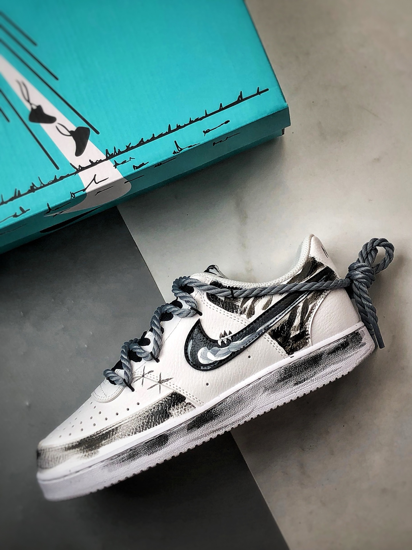 280 定制球鞋NK Court Vision 1 Low ”暗黑天使” 黑白 手绘泼墨涂鸦定制板鞋 DH2987-211