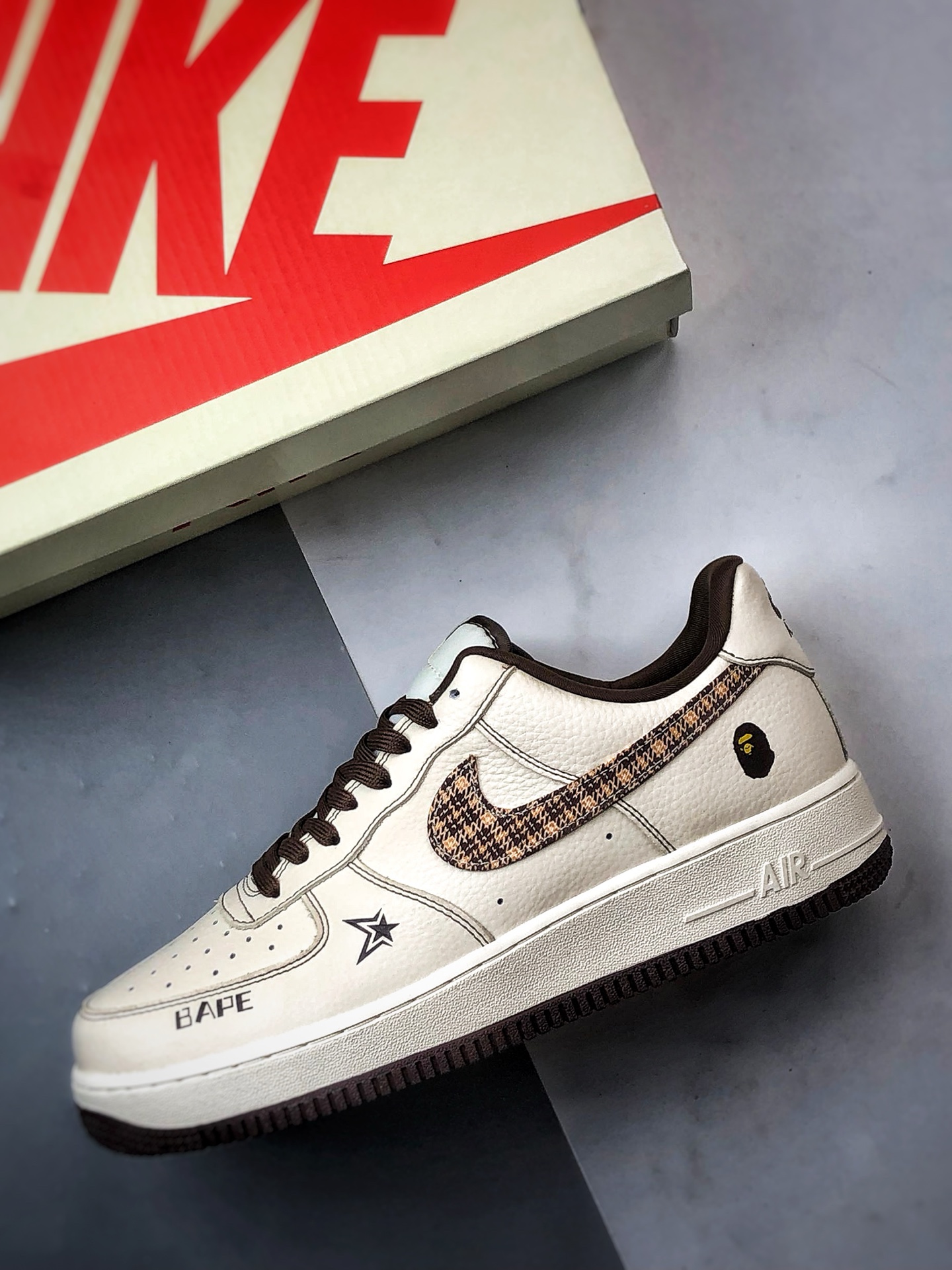 280 Bape x Air Force 1 Low 米棕格纹钩 DF0188-052