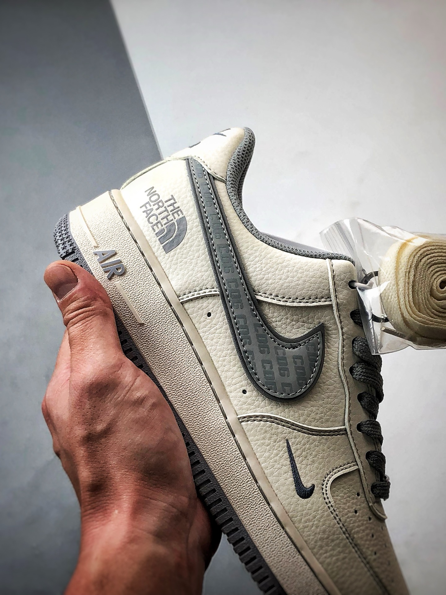 280 TNF x Air Force 1 Low 米灰印字反光钩 HH7518-052