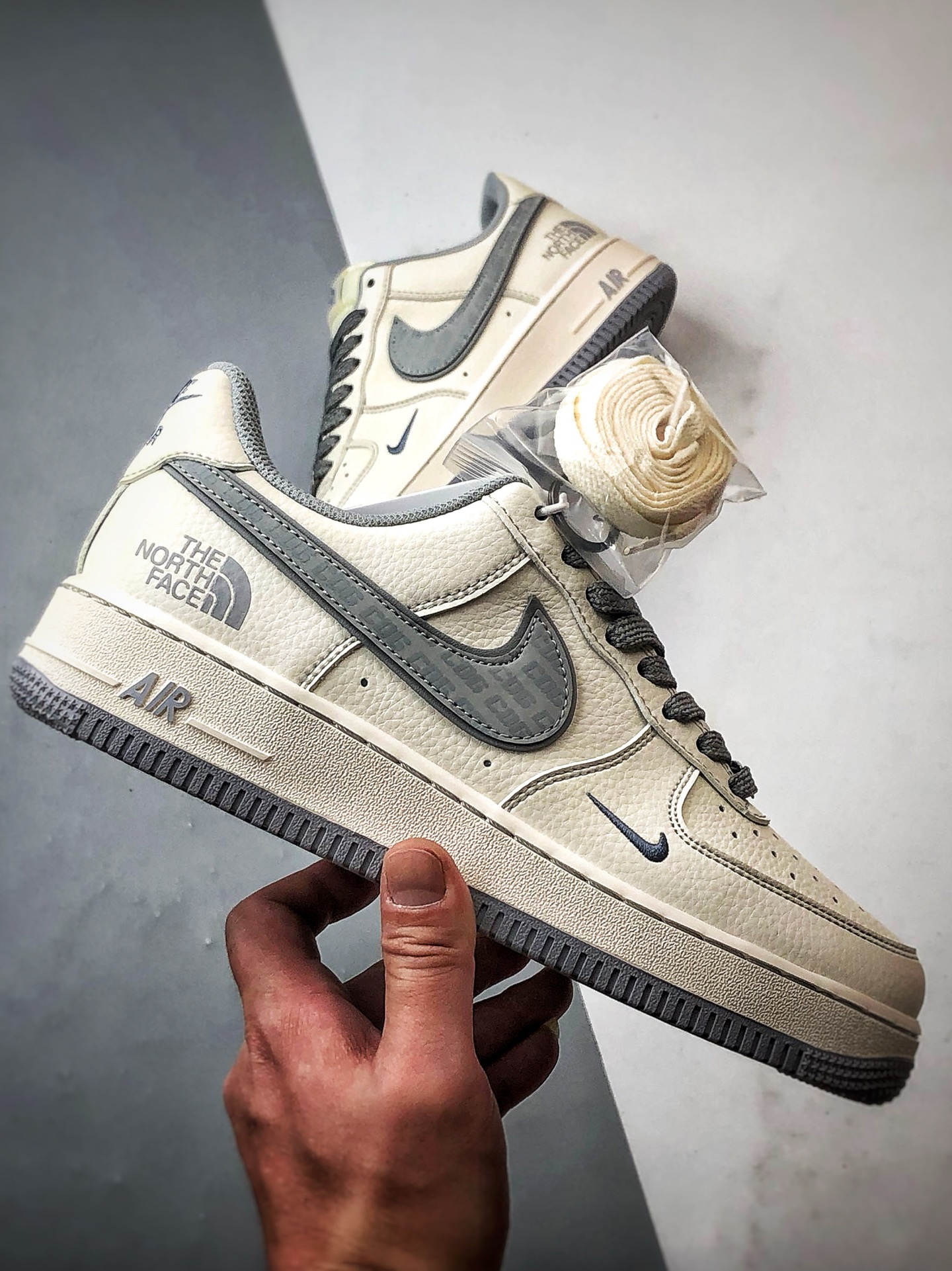 280 TNF x Air Force 1 Low 米灰印字反光钩 HH7518-052