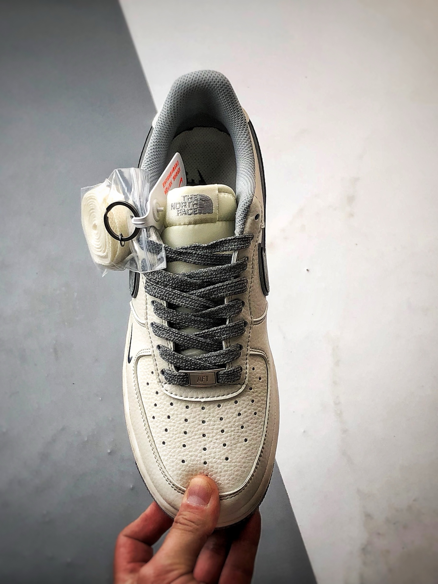 280 TNF x Air Force 1 Low 米灰印字反光钩 HH7518-052