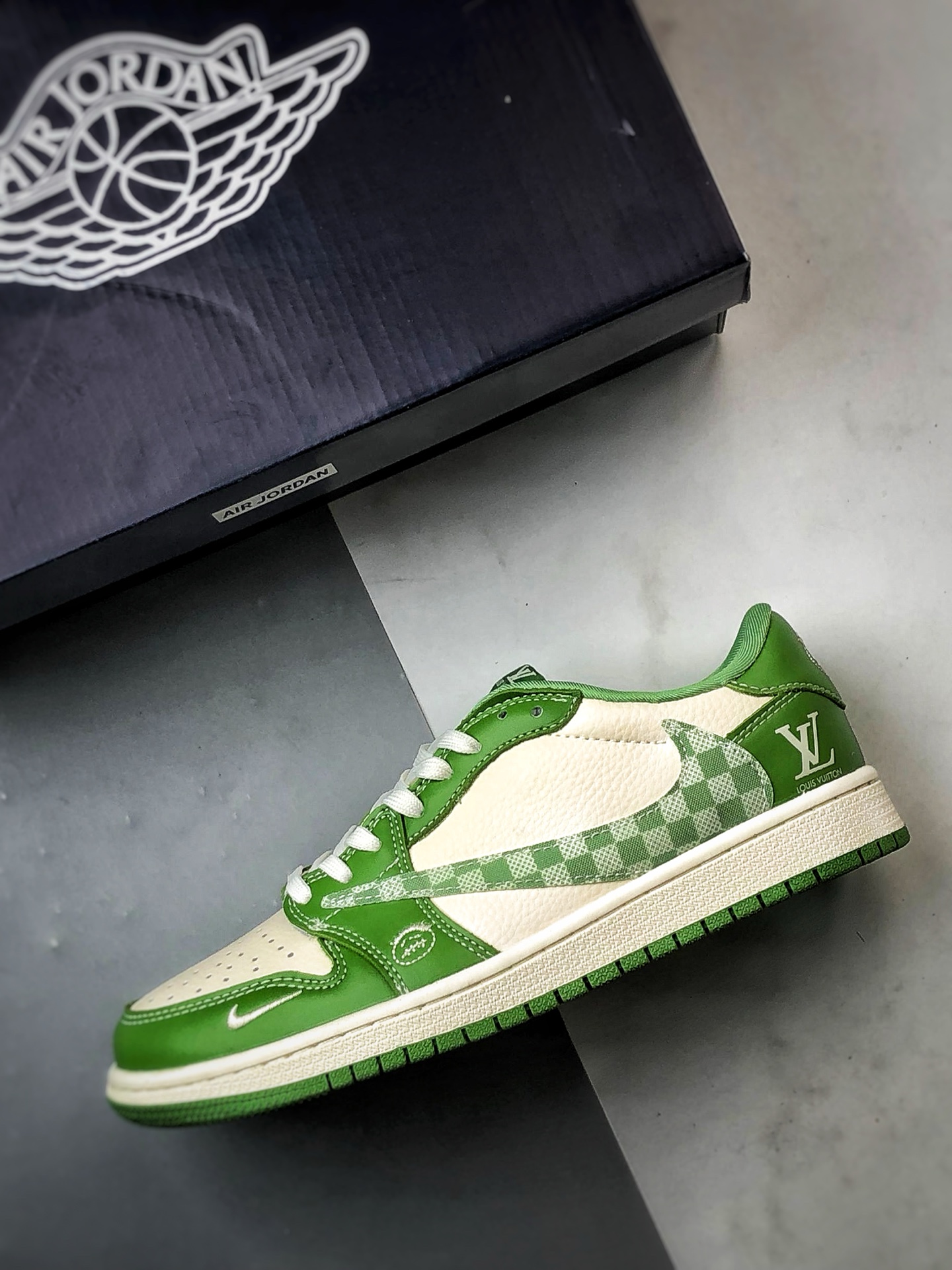 290 Air Jordan 1 Low ”高端定制” LV白绿格子倒钩 XS2024-058