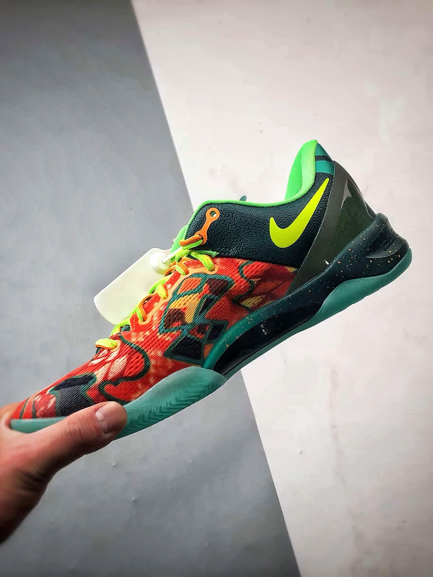 400 NK Kobe 8 What The Kobe (WTK) 鸳鸯 灭世纯原科比8代 橙蓝拼色鸳鸯 HM9621-900