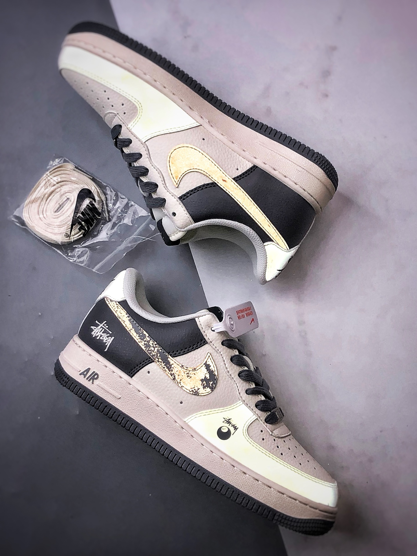 Stussy x Air Force 1 Low 白灰红 XS1958-573