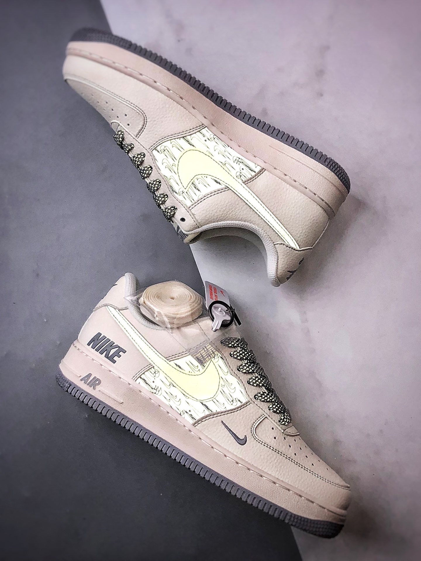 280 Air Force 1 '07 Low 印花米白灰反光 HH7518-070