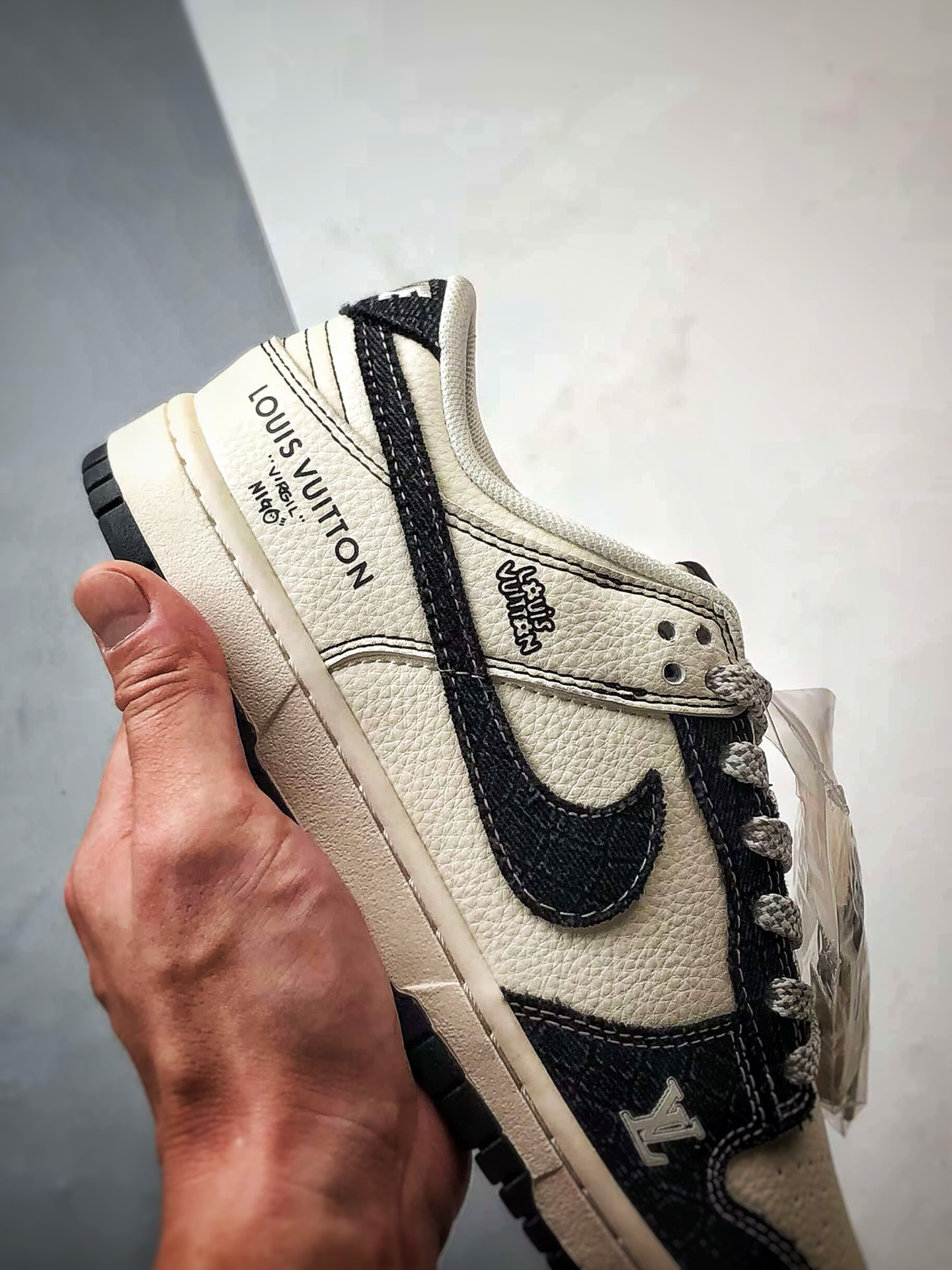 290 NK Dunk Low Retro ”DIY高端定制” LV牛仔米白黑 低帮休闲运动板鞋 FC1688-223