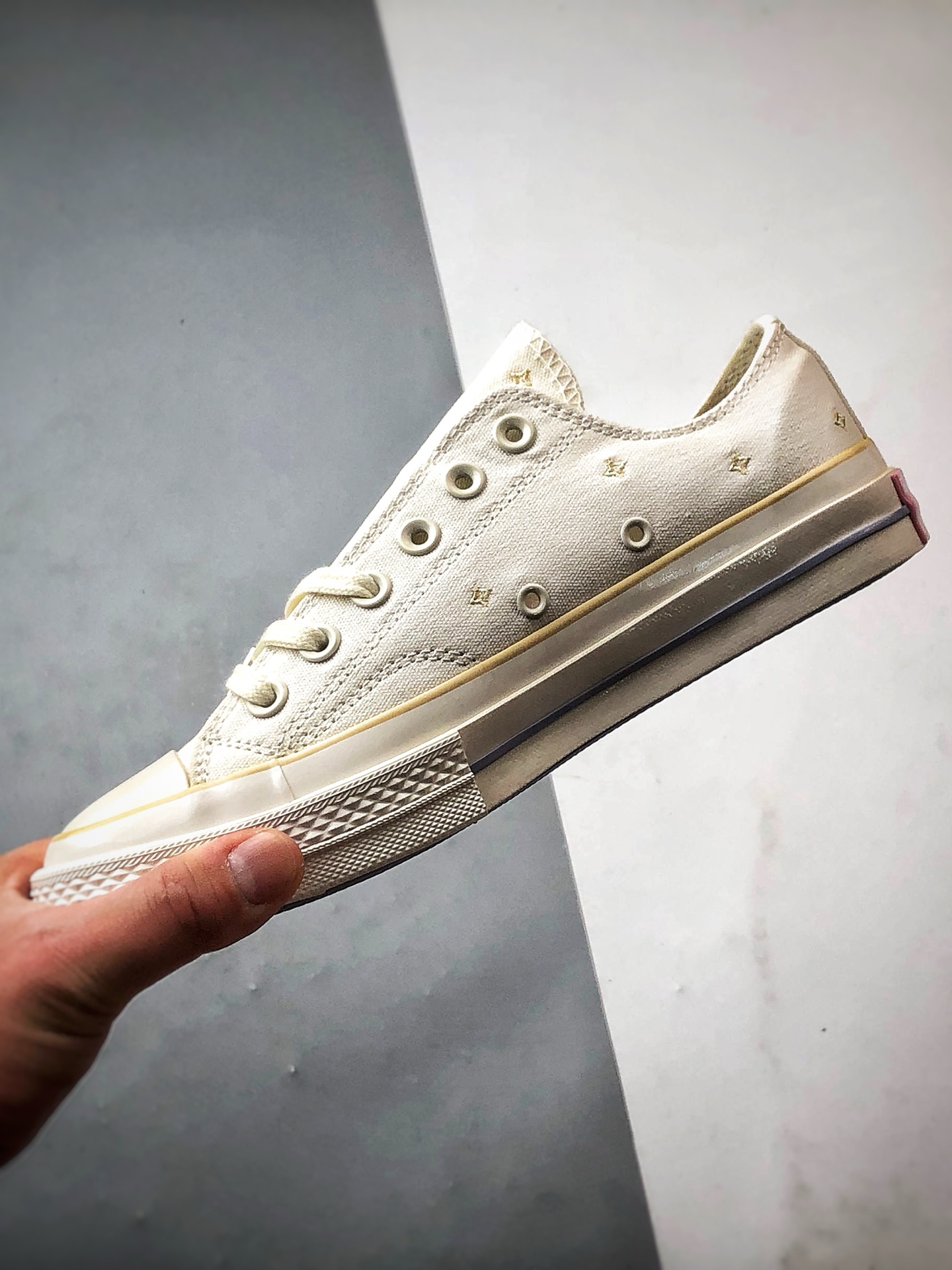 140 Converse Chuck 1970s Seasonal 米白 匡威日月星辰低帮硫化帆布鞋 A15750C