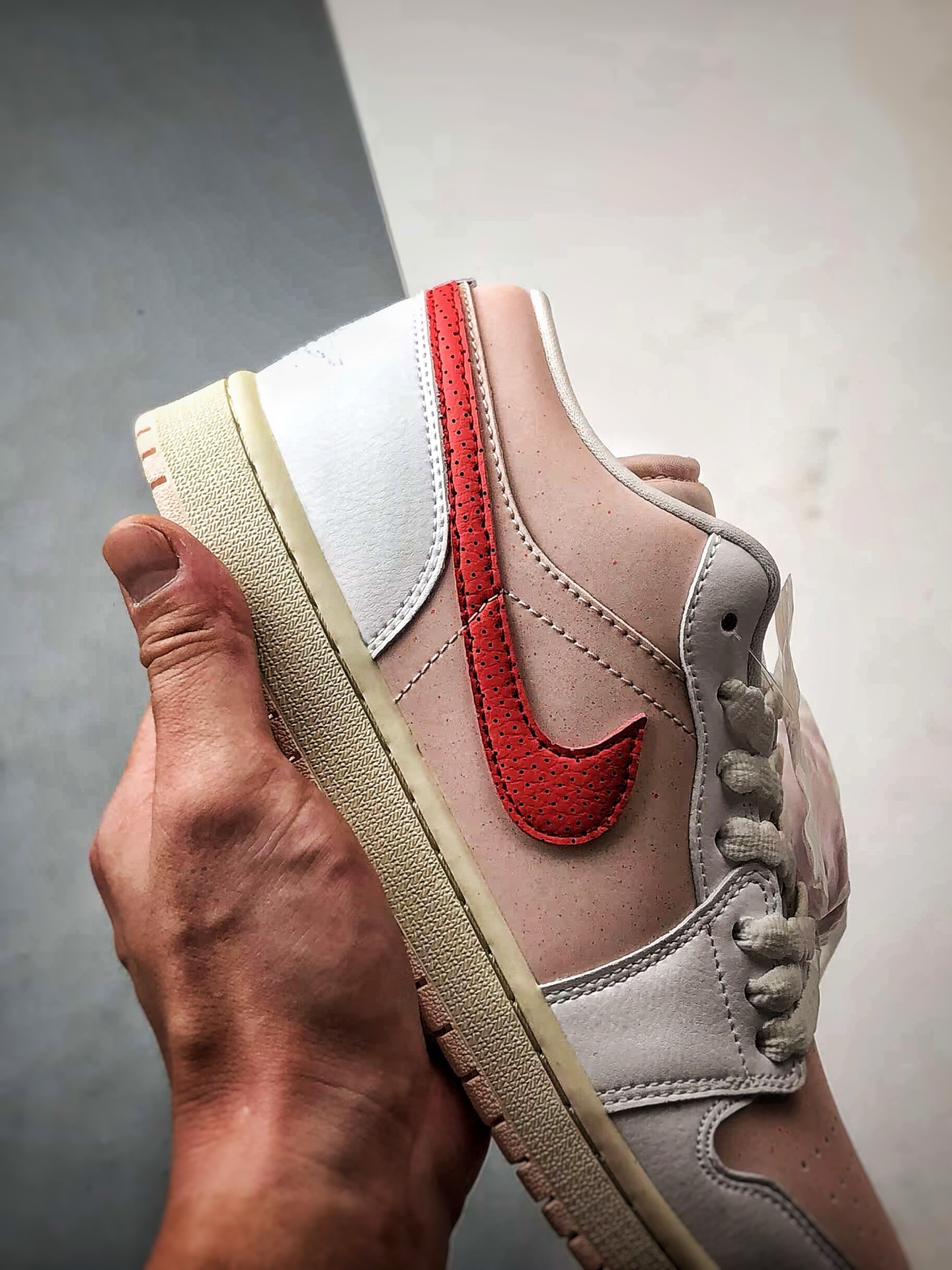 200 Air Jordan 1 Low 粉白色 IB8156-133