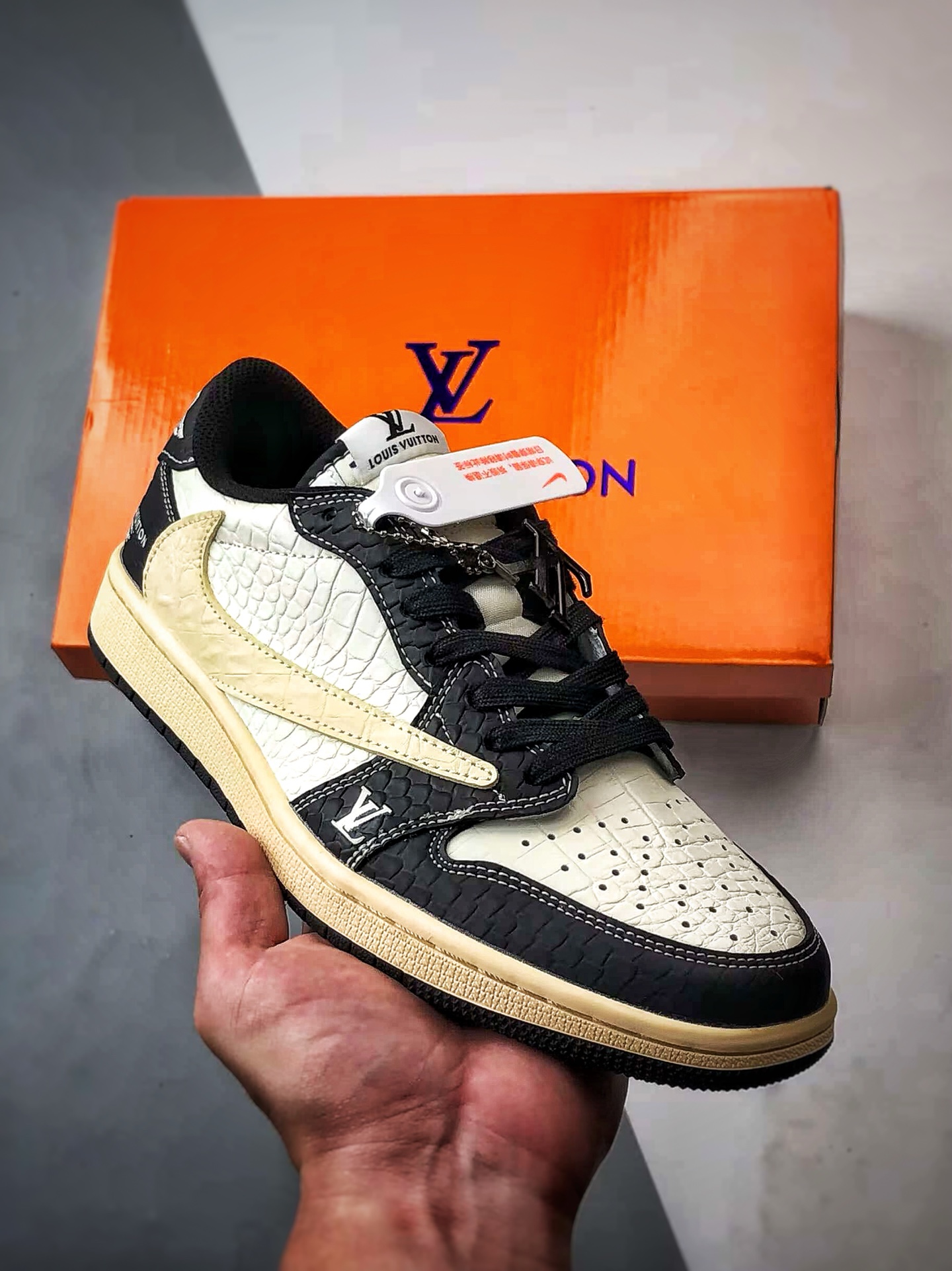 290 Air Jordan 1 Low ”高端定制” LV鳄鱼纹米白黑做旧倒钩 XX3168-152