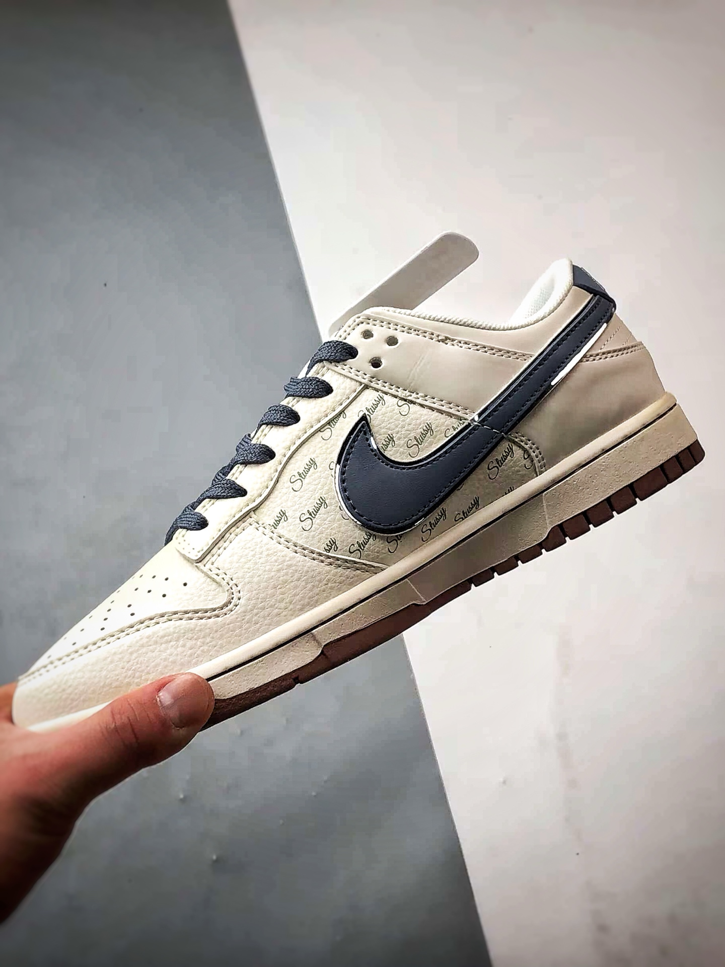 290 NK Dunk Low Retro ”DIY高端定制” 斯图西米白灰蓝钩 低帮休闲运动板鞋 ZH2598-247