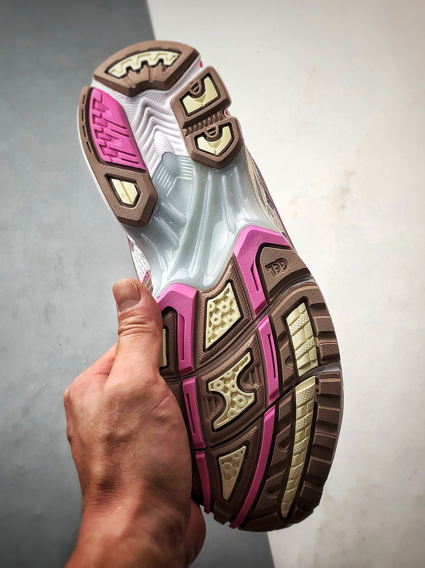 Asics Gel-Kayano 14 奶油粉 亚瑟士14代 纳米纤维气垫百搭休闲运动慢跑鞋 1203A667-100